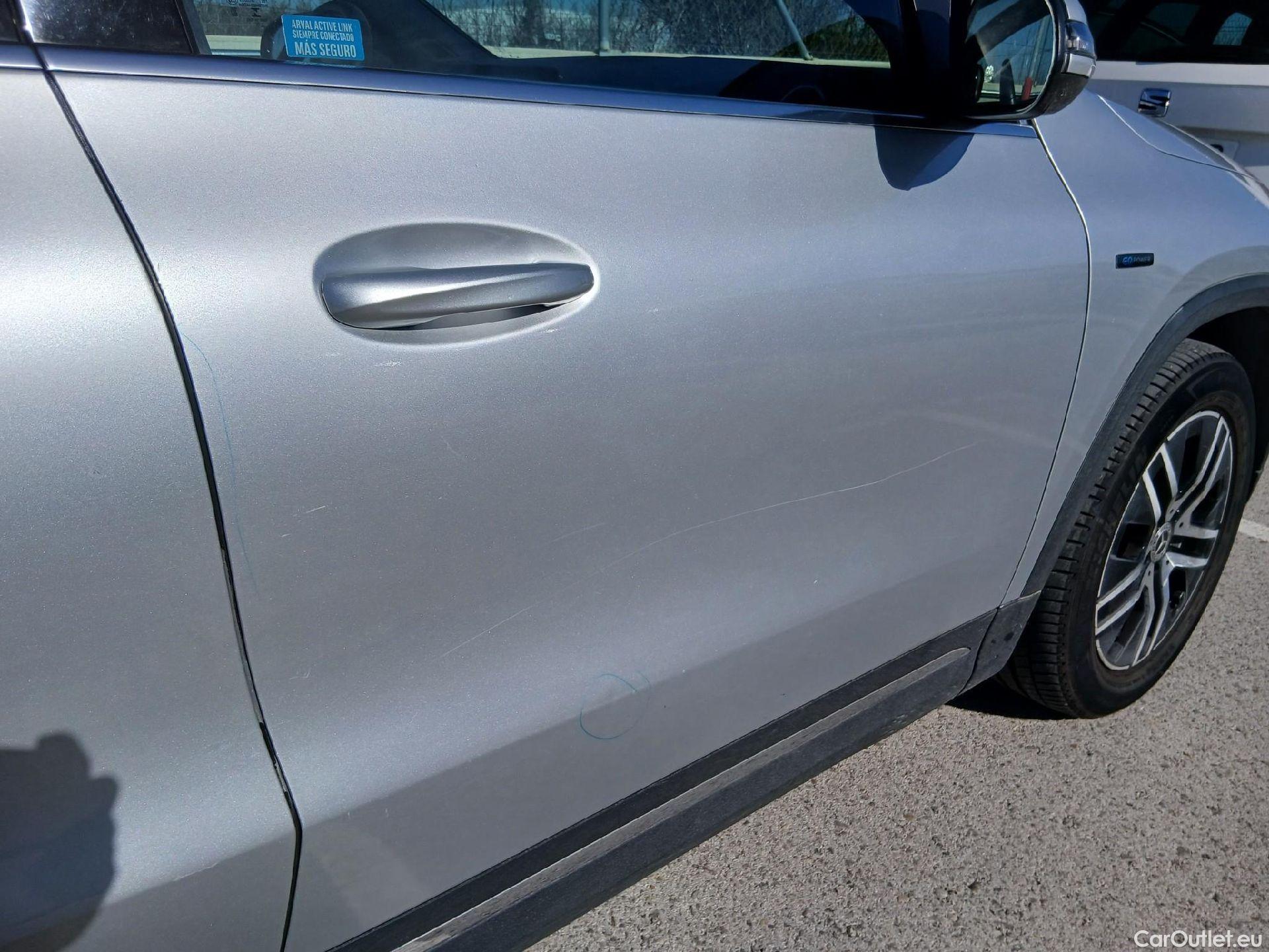  Mercedes  GLA MERCEDES-BENZ  / 2020 / 5P / todoterreno  250 e #51