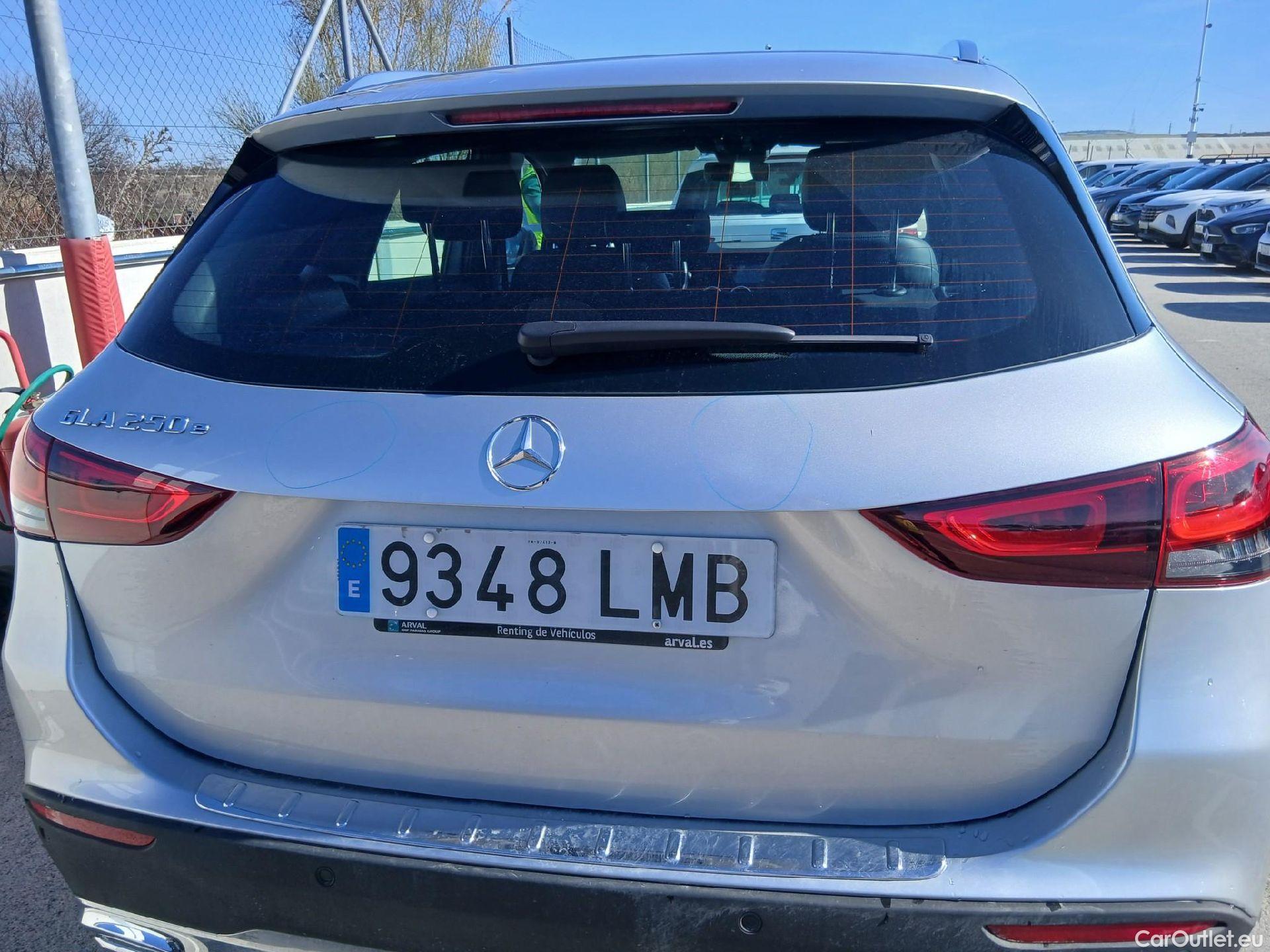  Mercedes  GLA MERCEDES-BENZ  / 2020 / 5P / todoterreno  250 e #30