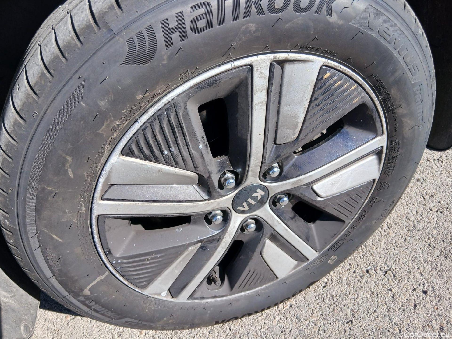  KIA  Niro KIA  / 2019 / 5P / crossover 1.6 GDi HEV 104kW (141CV) Drive #40