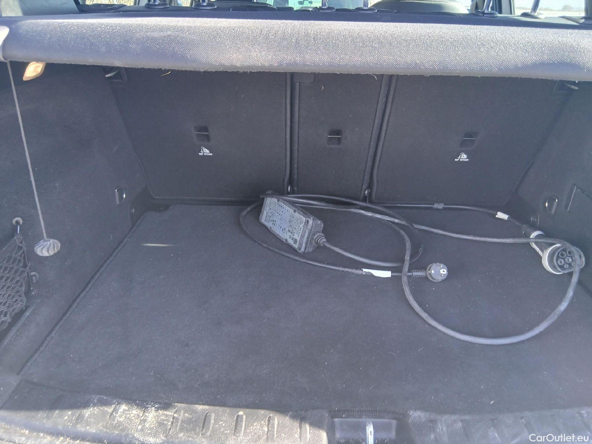  Mercedes  GLA MERCEDES-BENZ  / 2020 / 5P / todoterreno  250 e #42