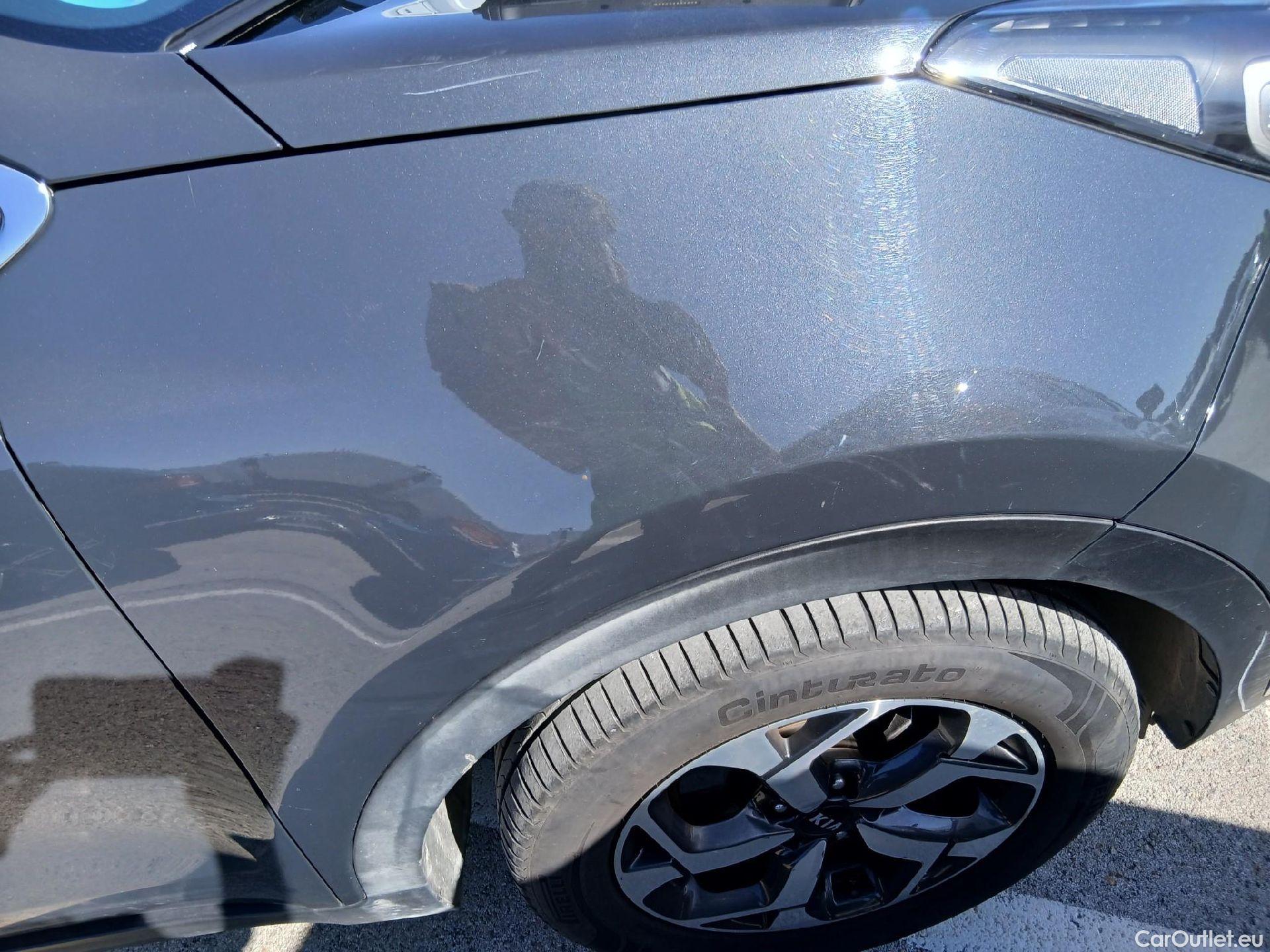  KIA  Sportage KIA  1.6MHEV Drive 100kW(136CV) 4x2(Crist Tintados) #53