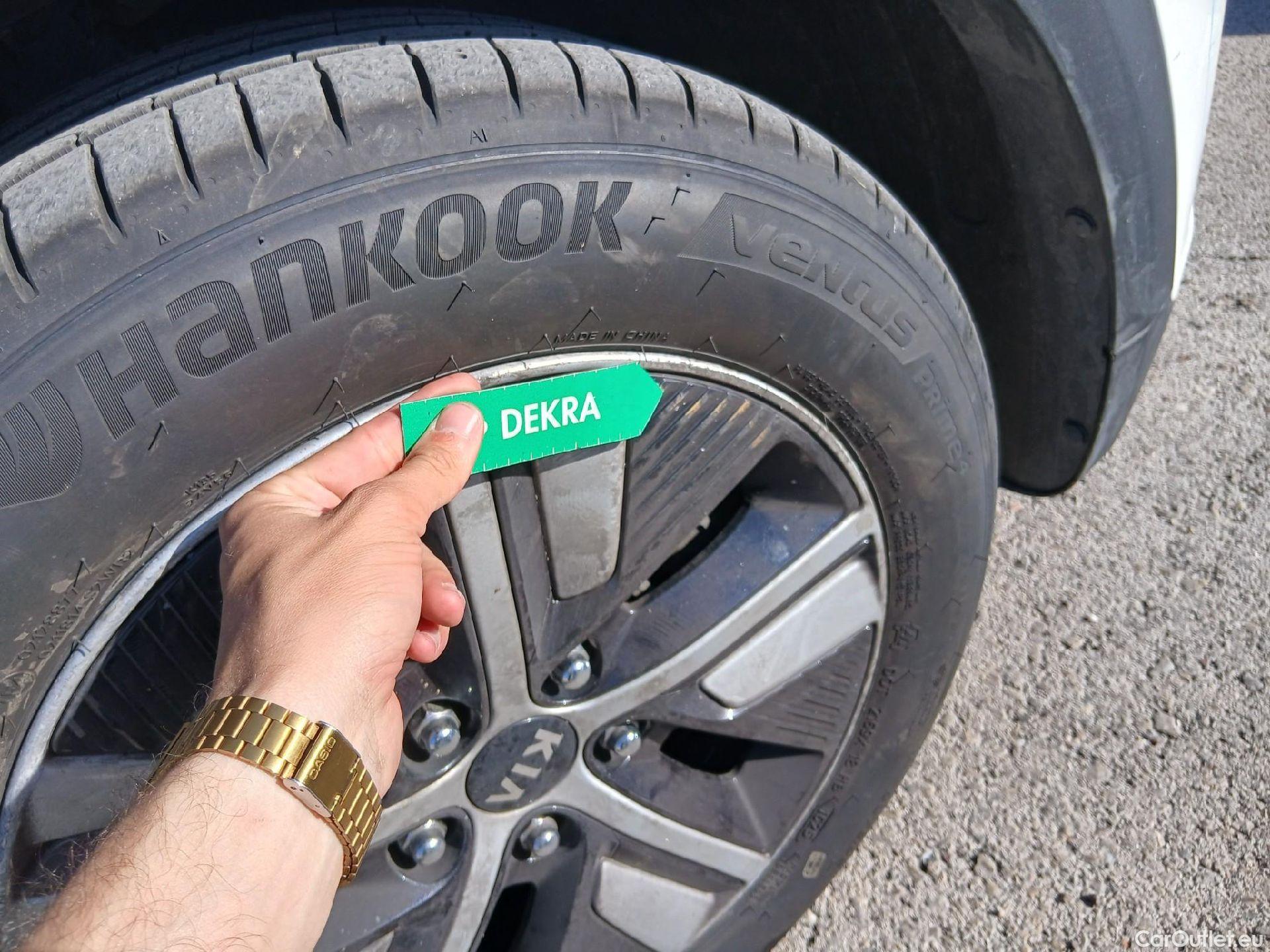  KIA  Niro KIA  / 2019 / 5P / crossover 1.6 GDi HEV 104kW (141CV) Drive #39