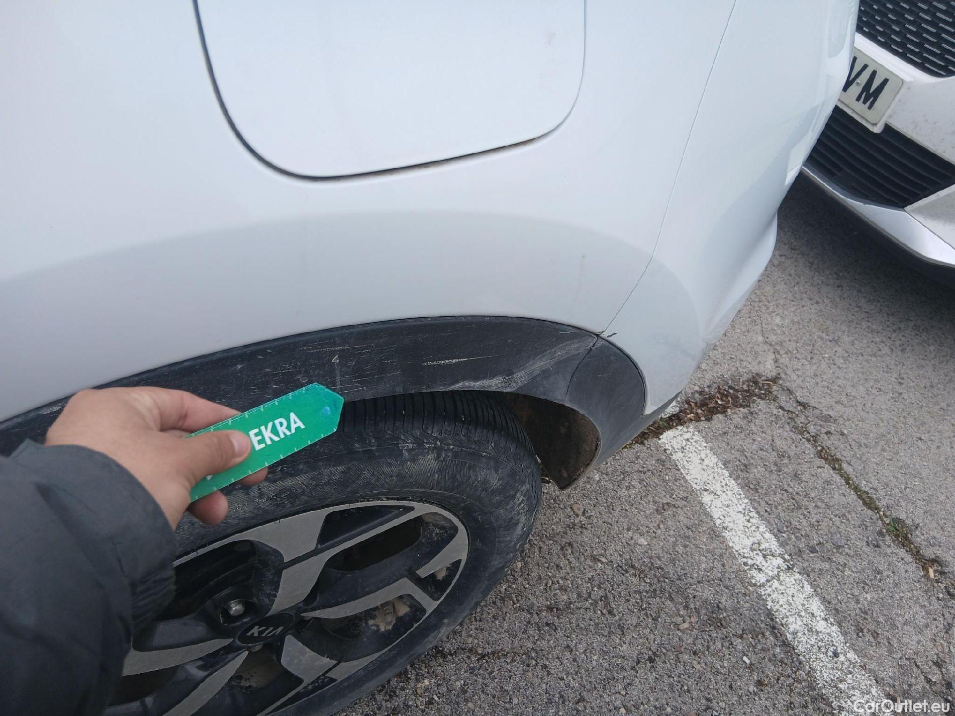  KIA  Sportage KIA  / 2018 / 5P / todoterreno 1.6 MHEV Business 100kW (136CV) 4x4 #28