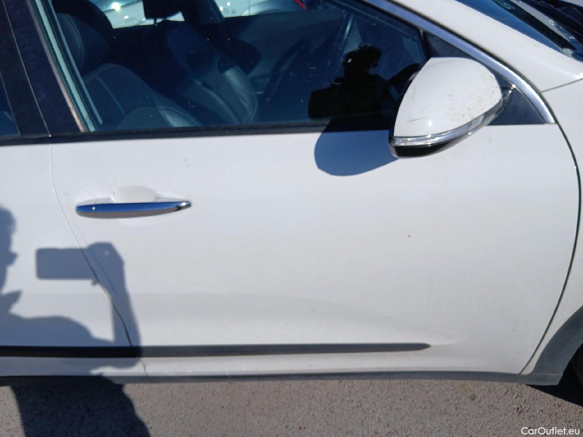  KIA  Niro KIA  / 2019 / 5P / crossover 1.6 GDi HEV 104kW (141CV) Drive #38