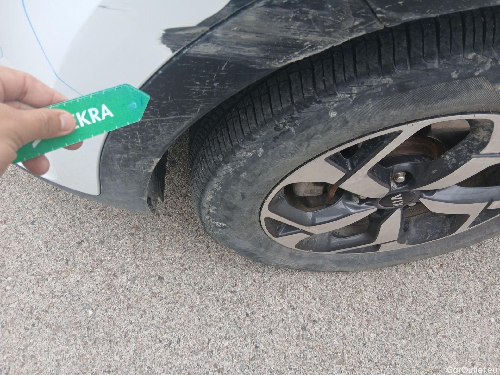  KIA  Sportage KIA  / 2018 / 5P / todoterreno 1.6 MHEV Business 100kW (136CV) 4x4 #16