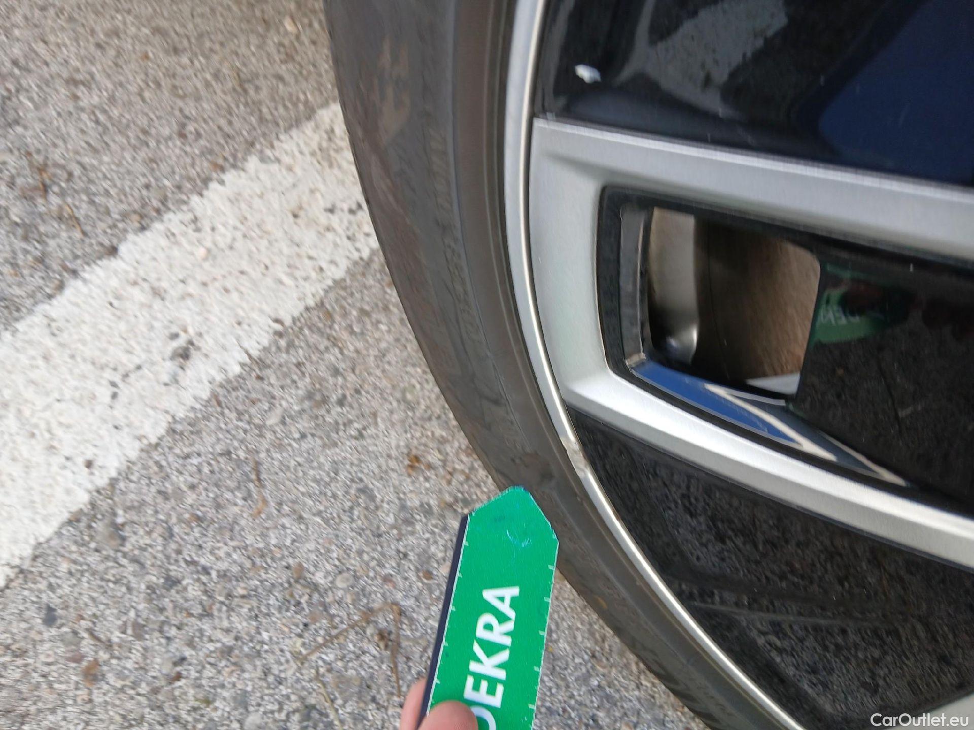  Land Rover  Discovery MG MG4 / 2022 / 5P / berlina con portón 77kWh Extended Range #5