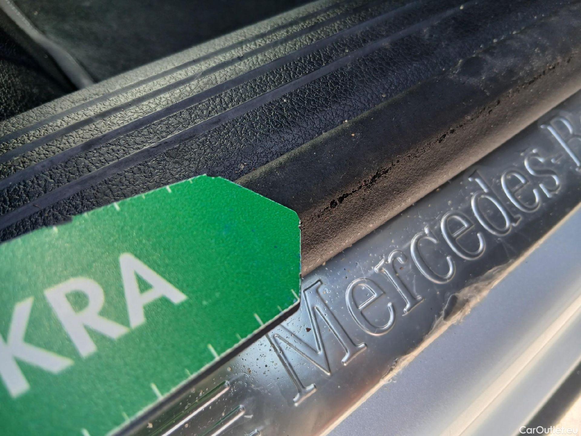  Mercedes  GLA MERCEDES-BENZ  / 2020 / 5P / todoterreno  250 e #60