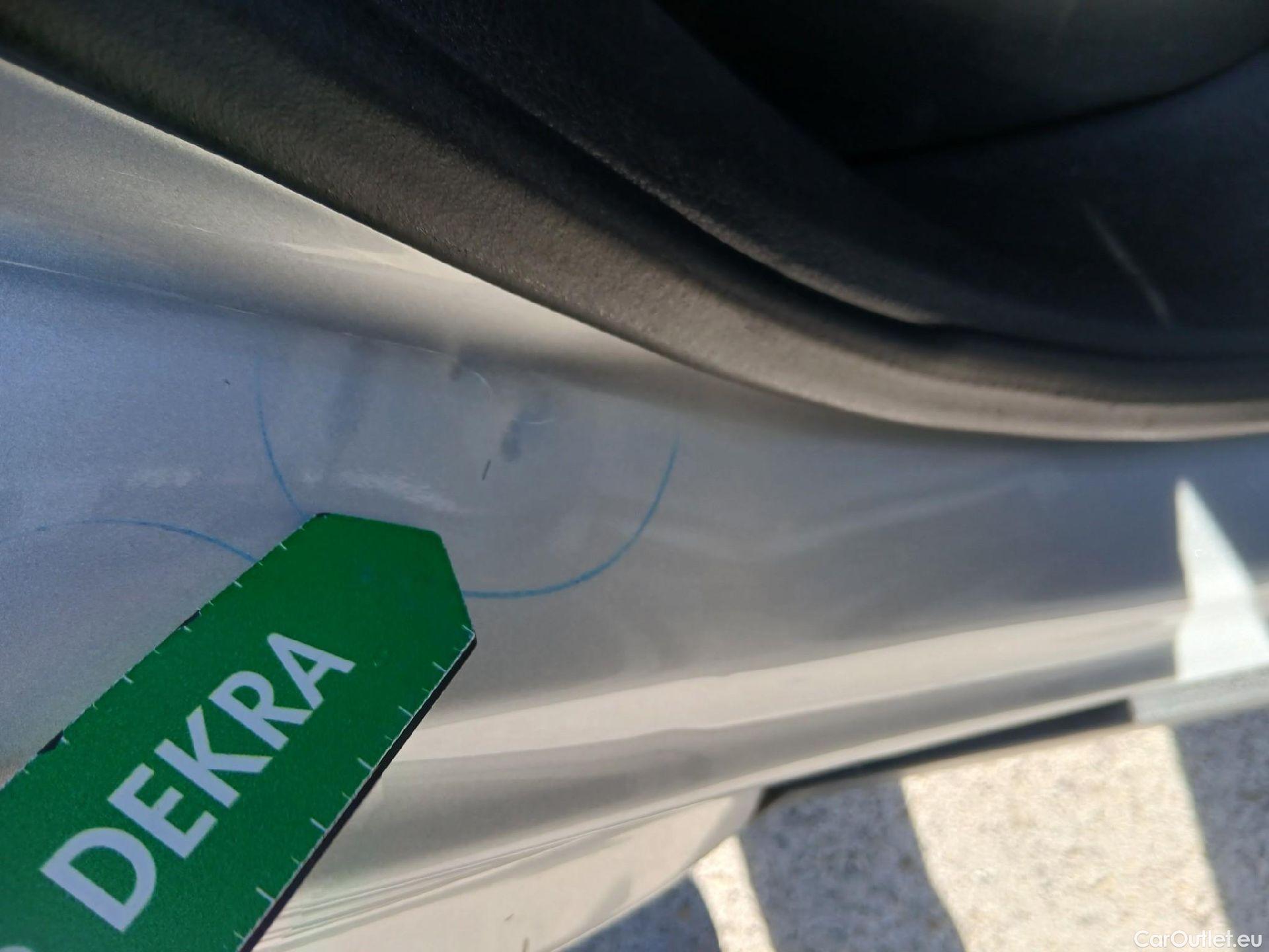  Mercedes  GLA MERCEDES-BENZ  / 2020 / 5P / todoterreno  250 e #55