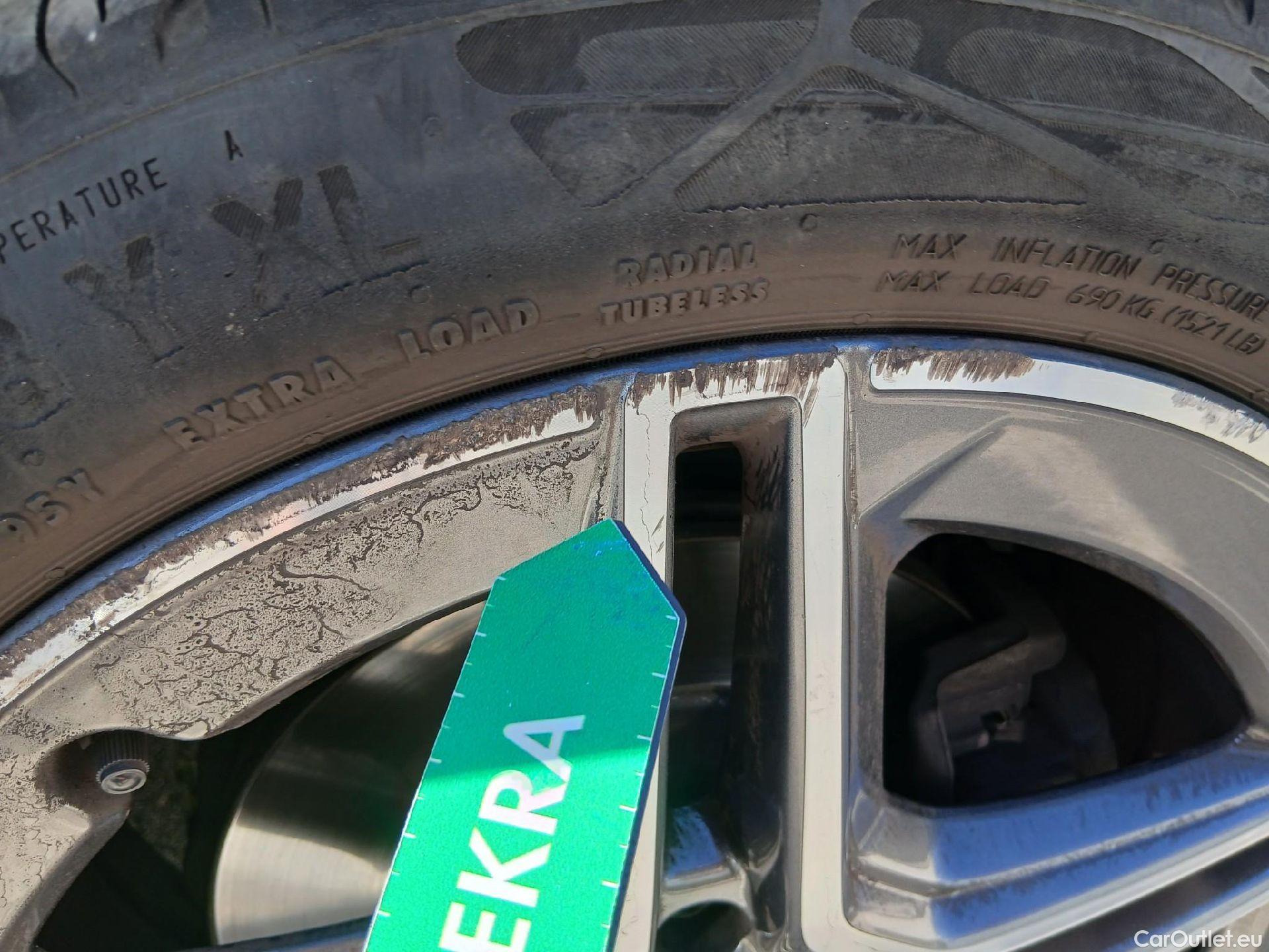  Mercedes  A-Klasse MERCEDES-BENZ Clase A / 2018 / 5P / berlina con portón A 180 d #61