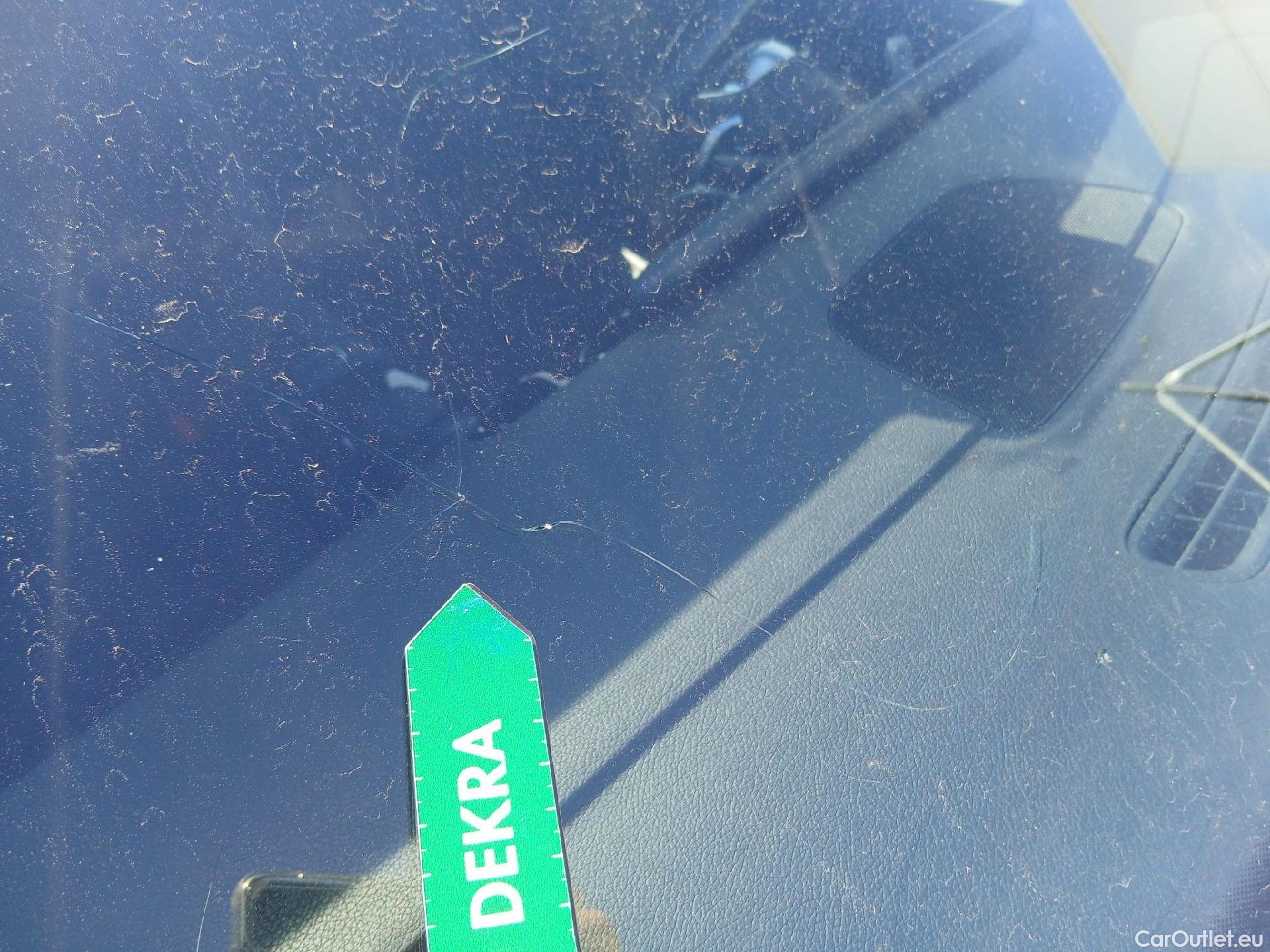  Mercedes  A-Klasse MERCEDES-BENZ Clase A / 2018 / 5P / berlina con portón A 180 d #2