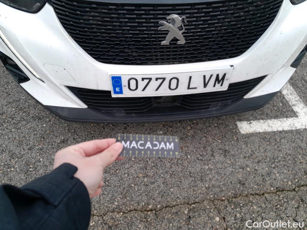  Peugeot  2008 PEUGEOT  / 2019 / 5P / todoterreno Active Puretech 100 S&S BVM6 #3