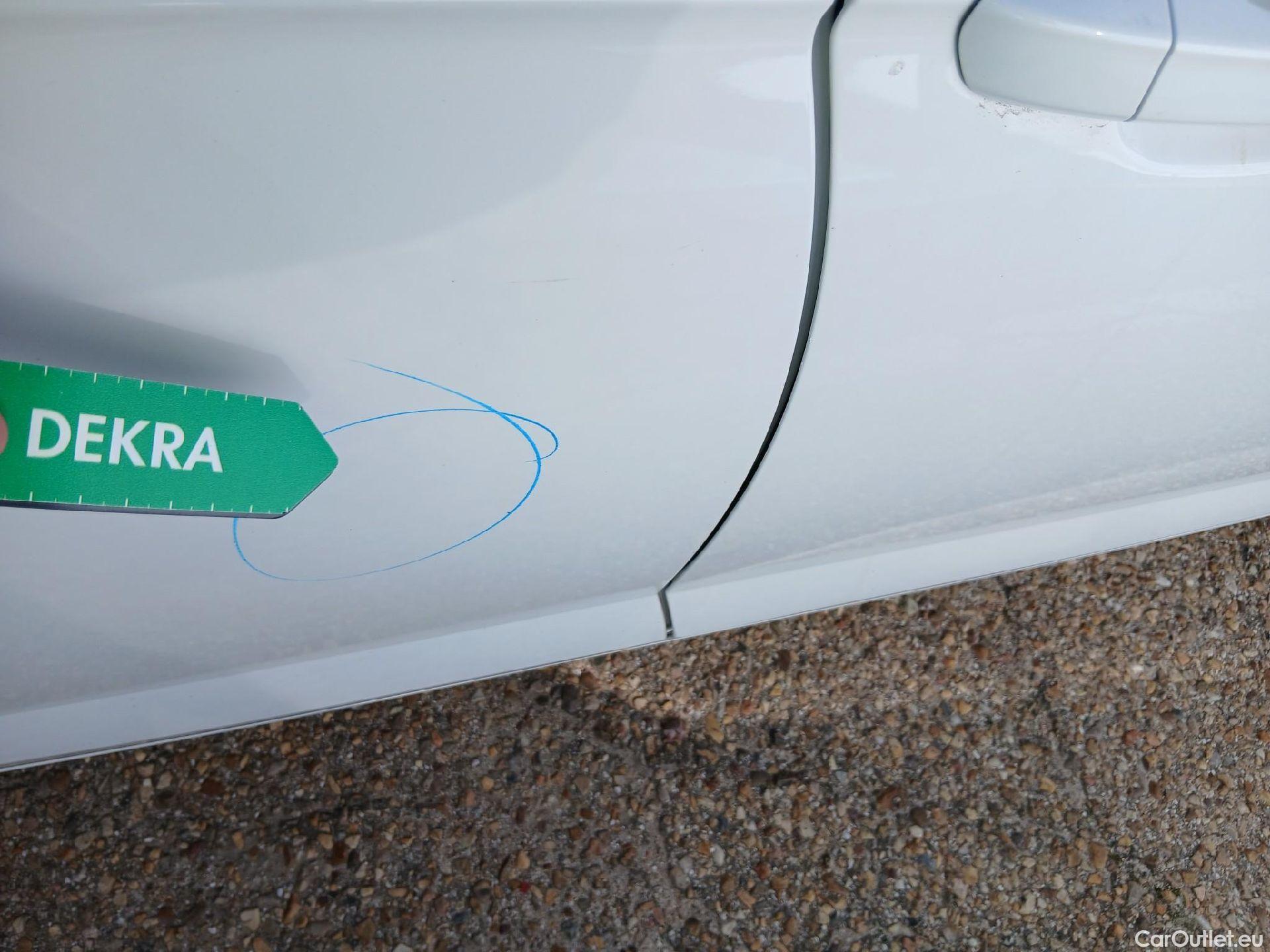  Volkswagen  Polo VOLKSWAGEN  / 2021 / 5P / berlina con portón Life 1.0 TSI 70kW (95CV) #19