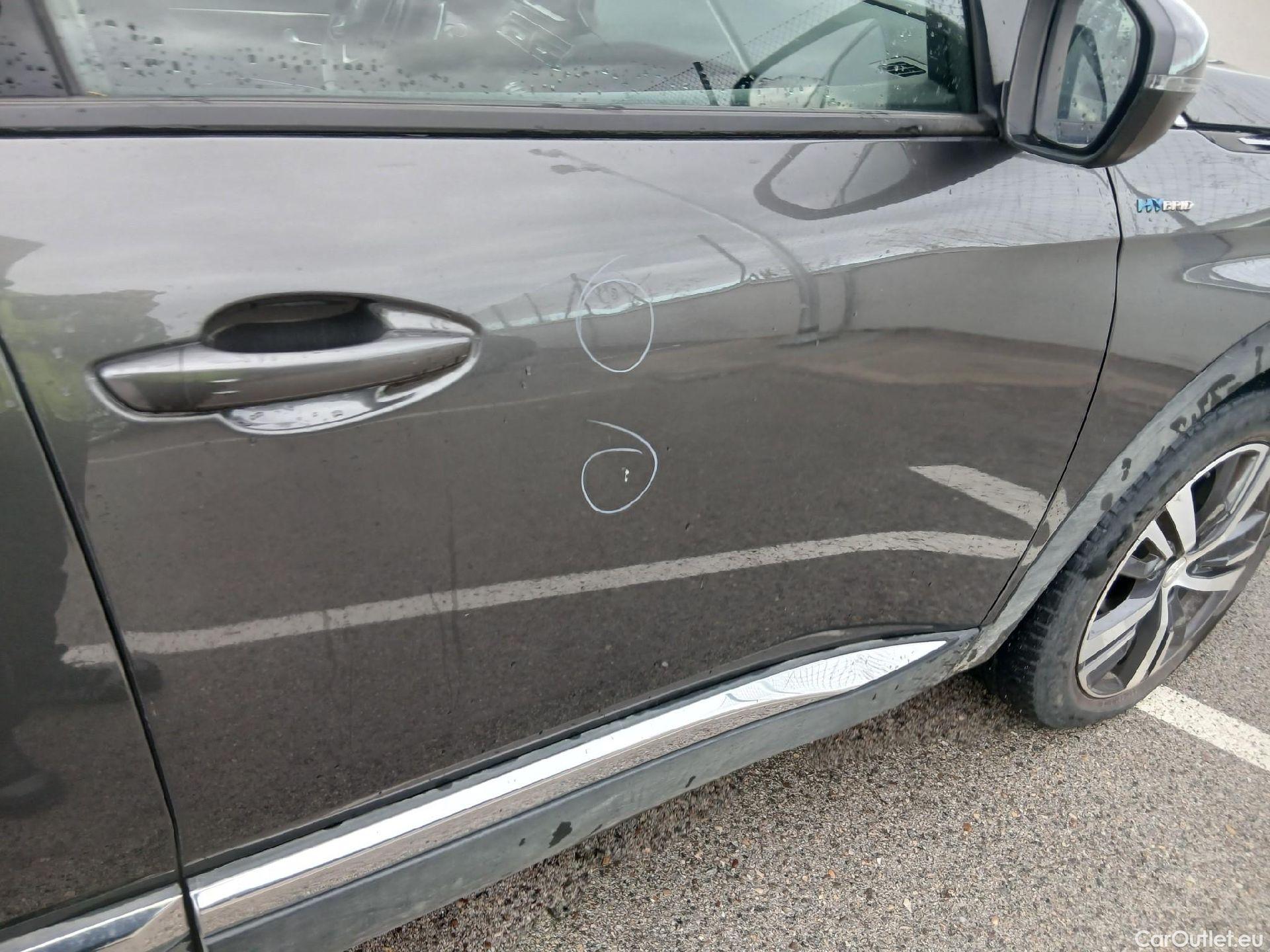  Peugeot  3008 PEUGEOT  Hybrid / 2020 / 5P / todoterreno 225 e-EAT8 Allure Pack #27