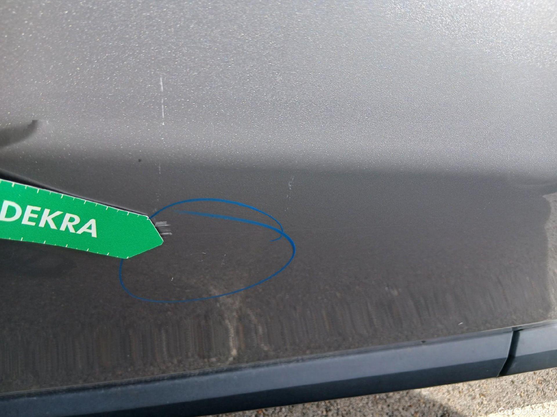  Toyota  C-HR TOYOTA  / 2016 / 5P / todoterreno 1.8 125H Advance (CX) #13