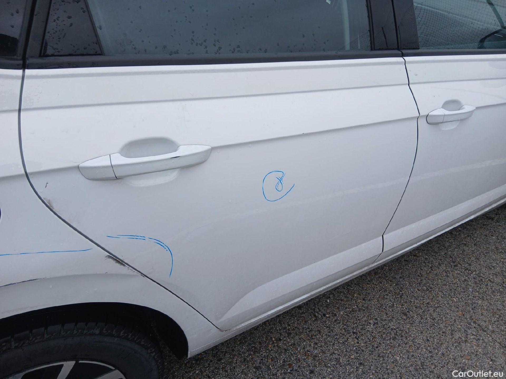  Volkswagen  Polo VOLKSWAGEN  / 2021 / 5P / berlina con portón Life 1.0 TSI 70kW (95CV) #17