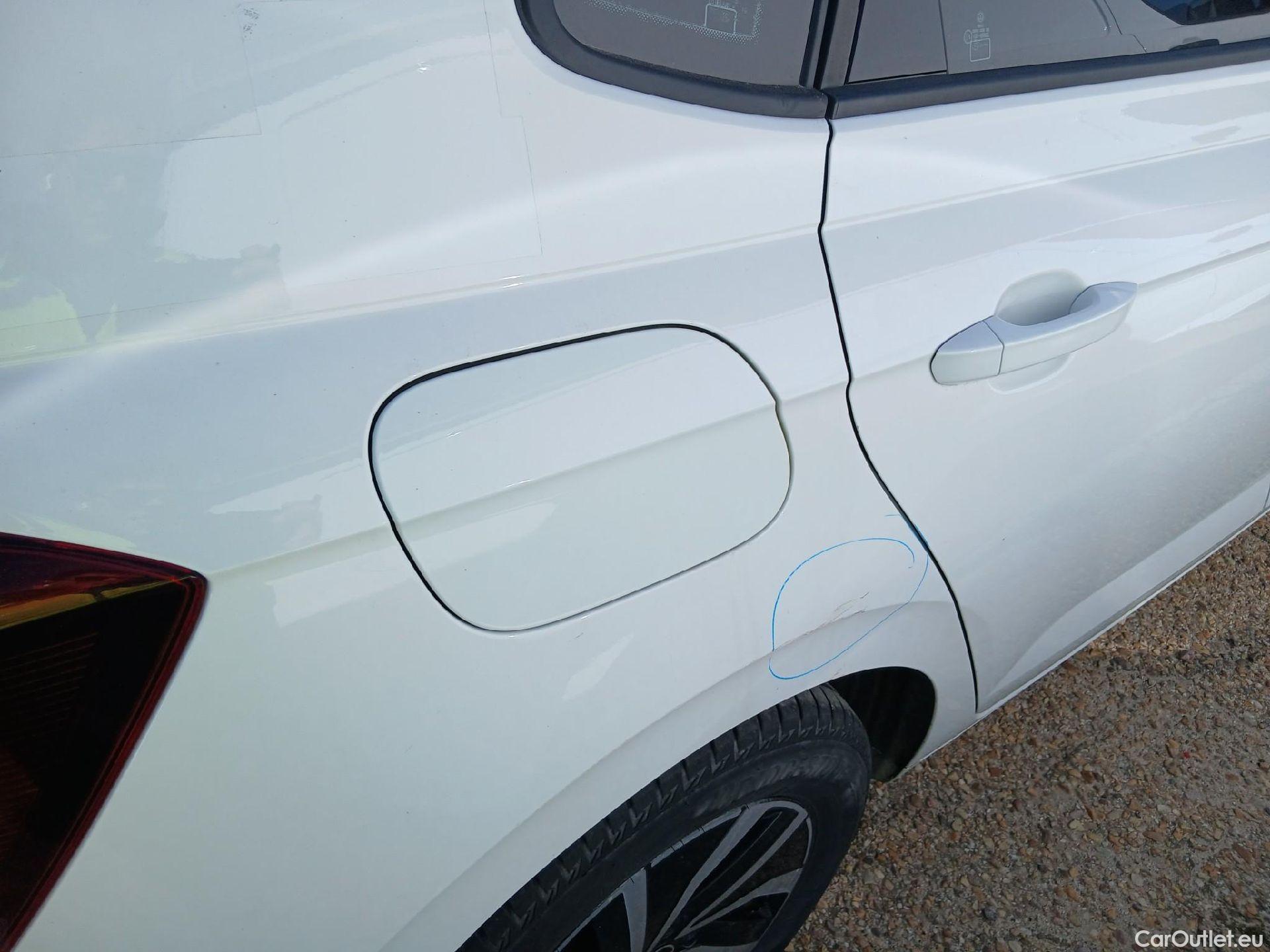  Volkswagen  Polo VOLKSWAGEN  / 2021 / 5P / berlina con portón Life 1.0 TSI 70kW (95CV) #17