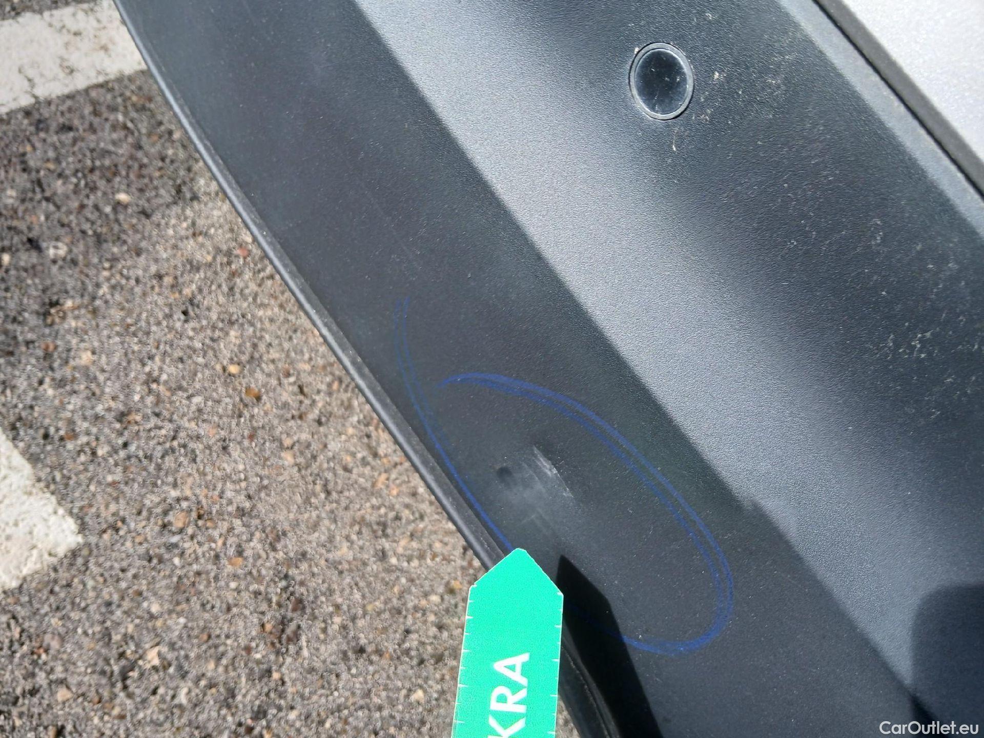  Toyota  C-HR TOYOTA  / 2016 / 5P / todoterreno 1.8 125H Advance (CX) #22