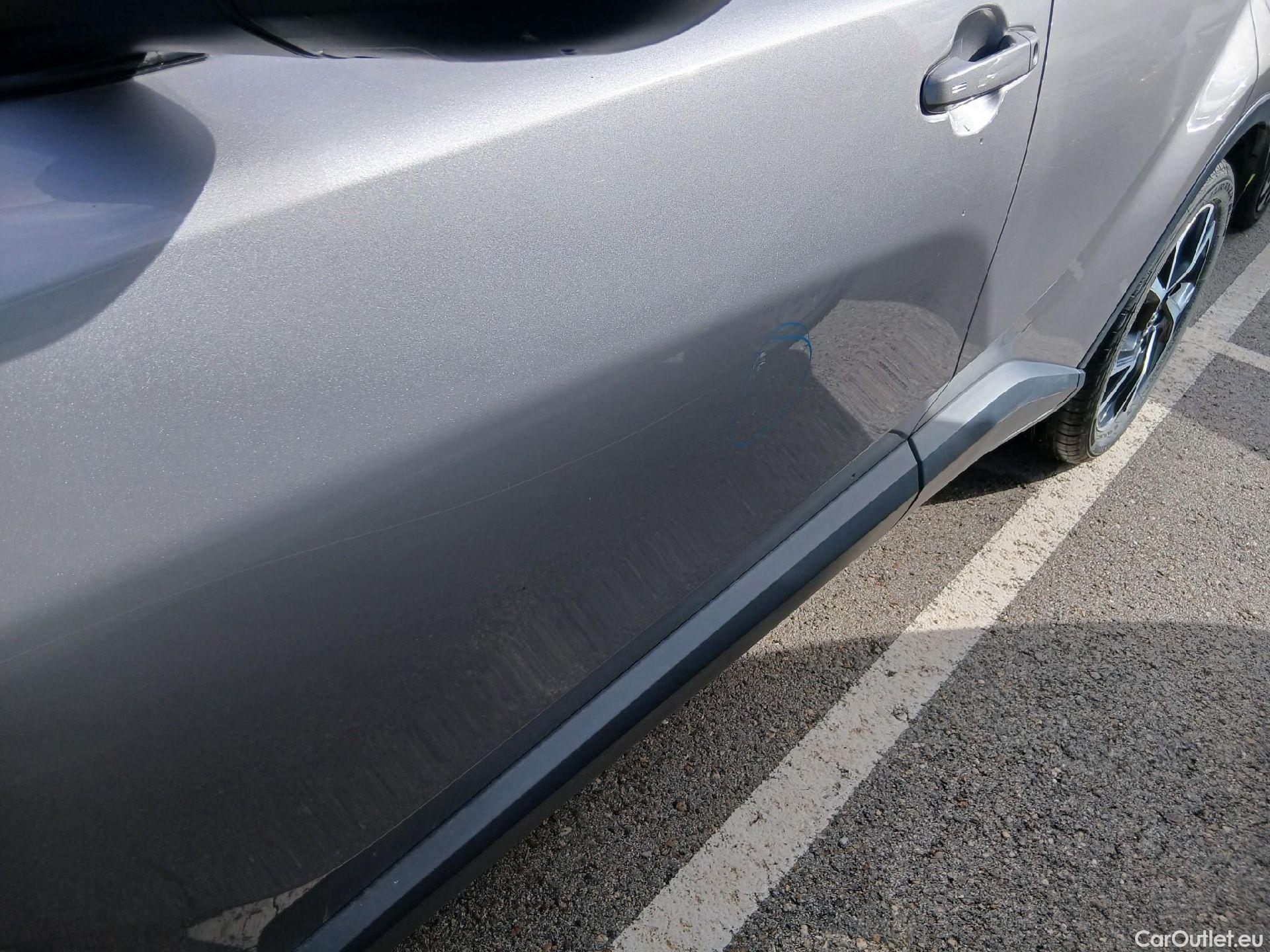  Toyota  C-HR TOYOTA  / 2016 / 5P / todoterreno 1.8 125H Advance (CX) #14