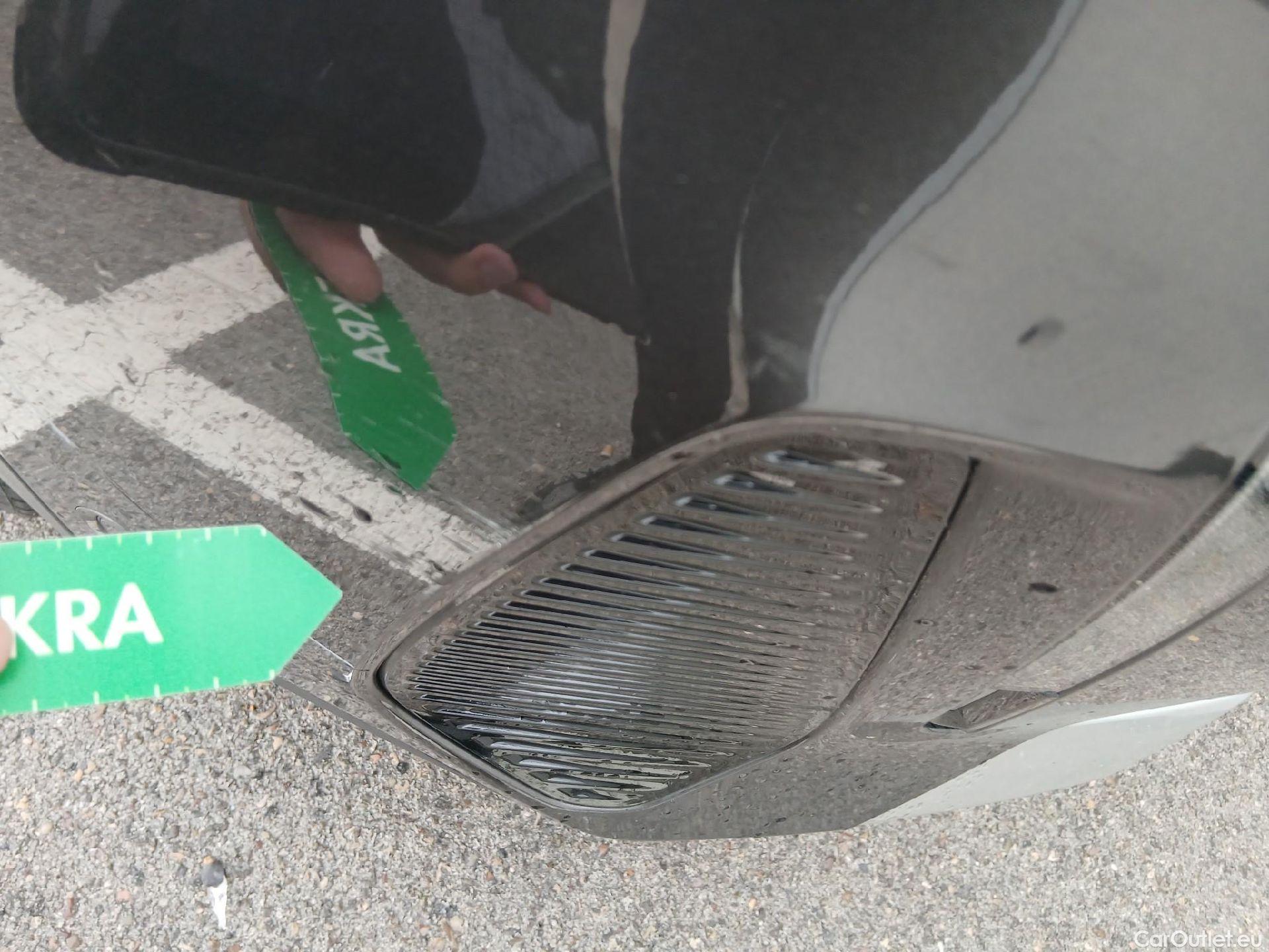  Peugeot  3008 PEUGEOT  Hybrid / 2020 / 5P / todoterreno 225 e-EAT8 Allure Pack #12