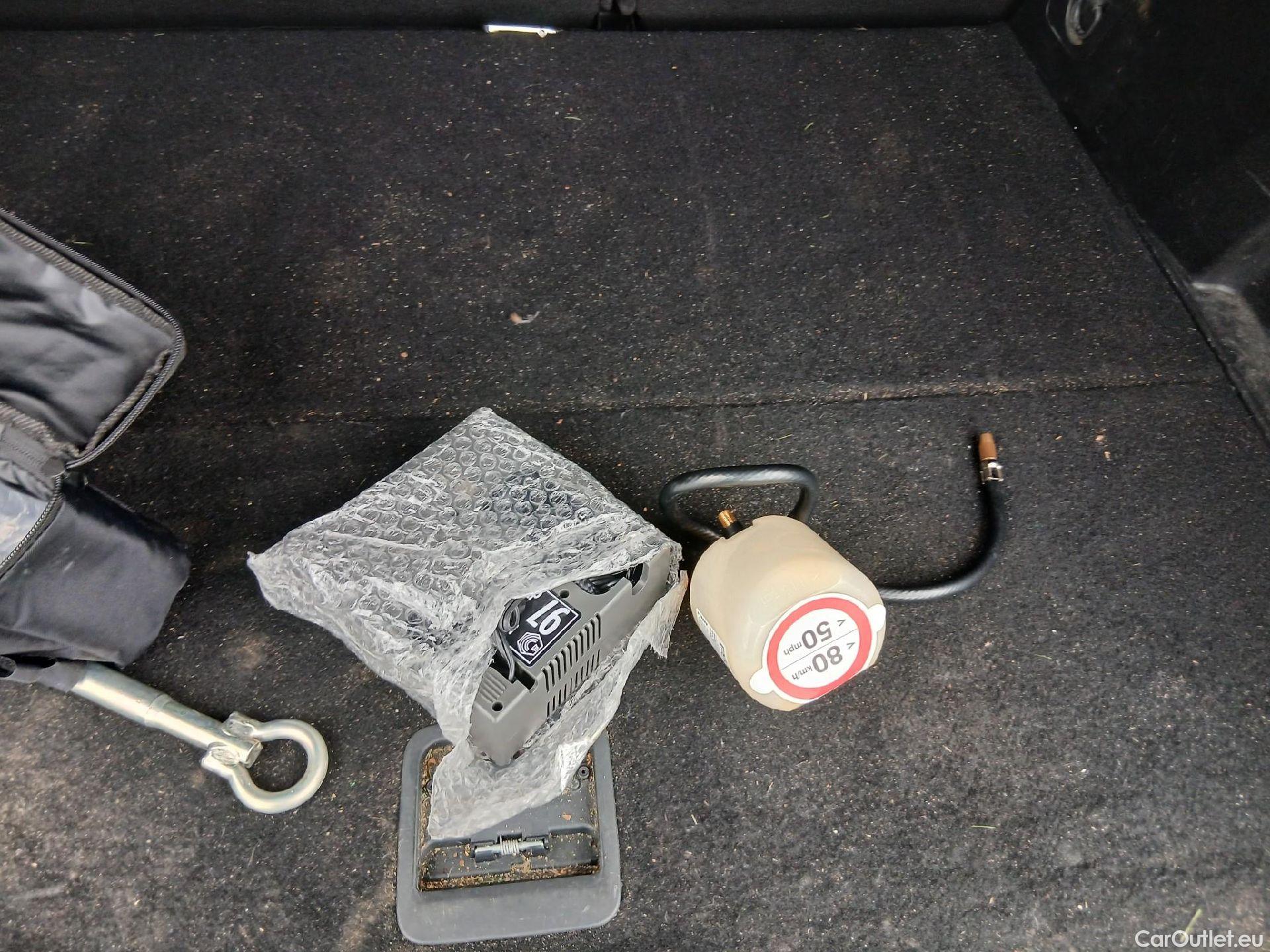  Peugeot  3008 PEUGEOT  Hybrid / 2020 / 5P / todoterreno 225 e-EAT8 Allure Pack #5