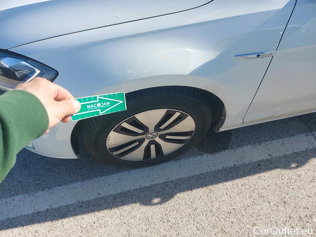  Volkswagen  Golf  VOLKSWAGEN / 2016 / 5P / berlina con portón e-ePower 110 kW (136CV) #1