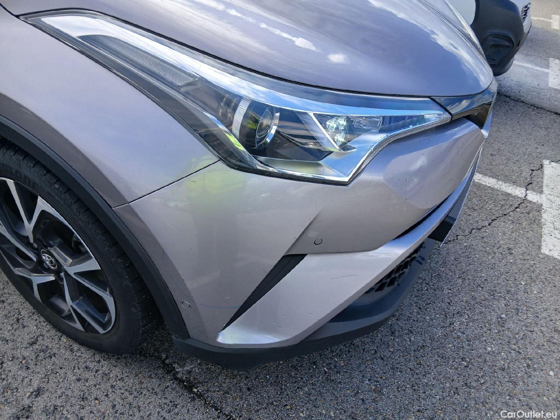  Toyota  C-HR TOYOTA  / 2016 / 5P / todoterreno 1.8 125H Advance (CX) #10