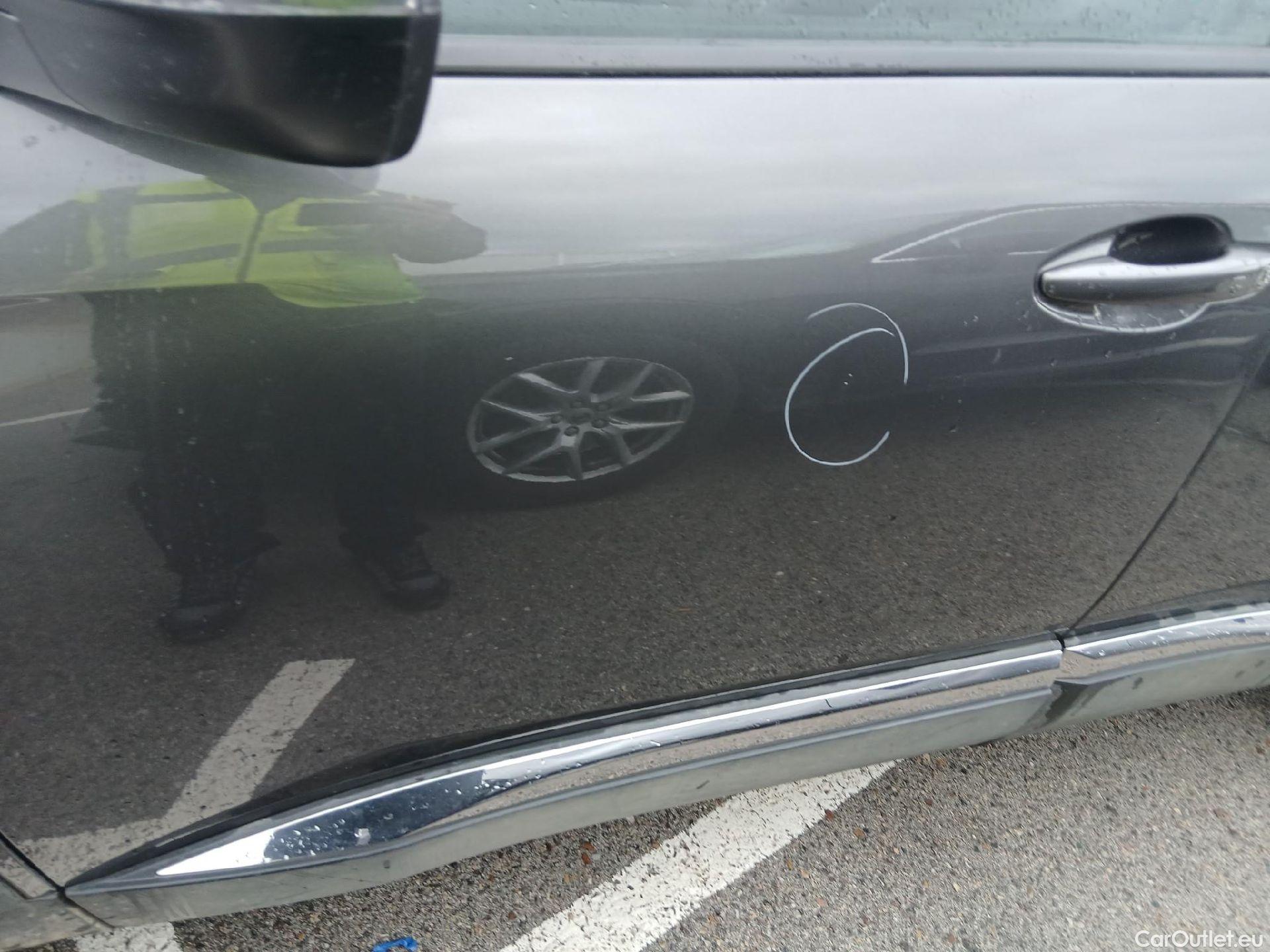  Peugeot  3008 PEUGEOT  Hybrid / 2020 / 5P / todoterreno 225 e-EAT8 Allure Pack #17