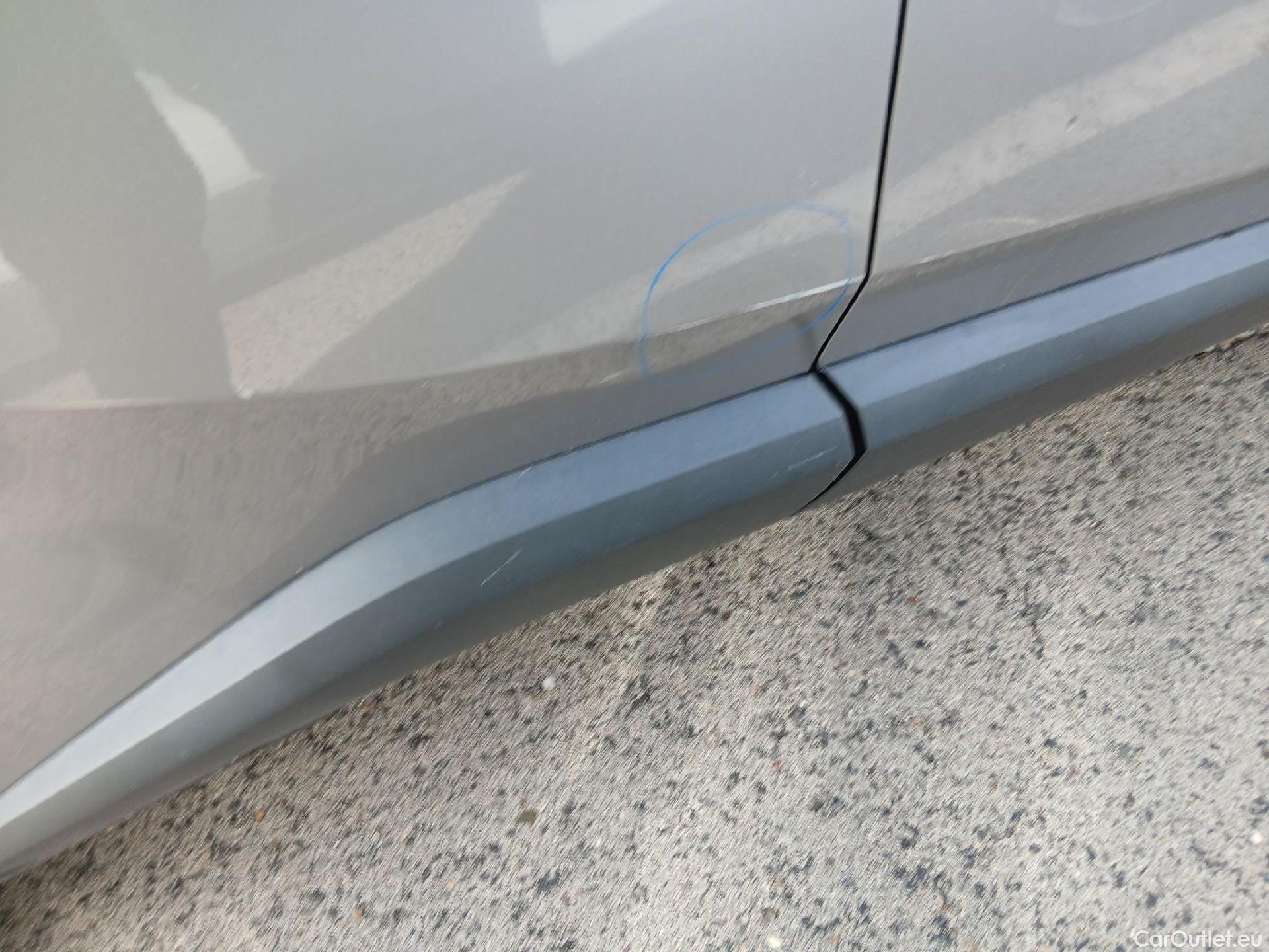  Toyota  C-HR TOYOTA  / 2016 / 5P / todoterreno 1.8 125H Advance (CX) #30