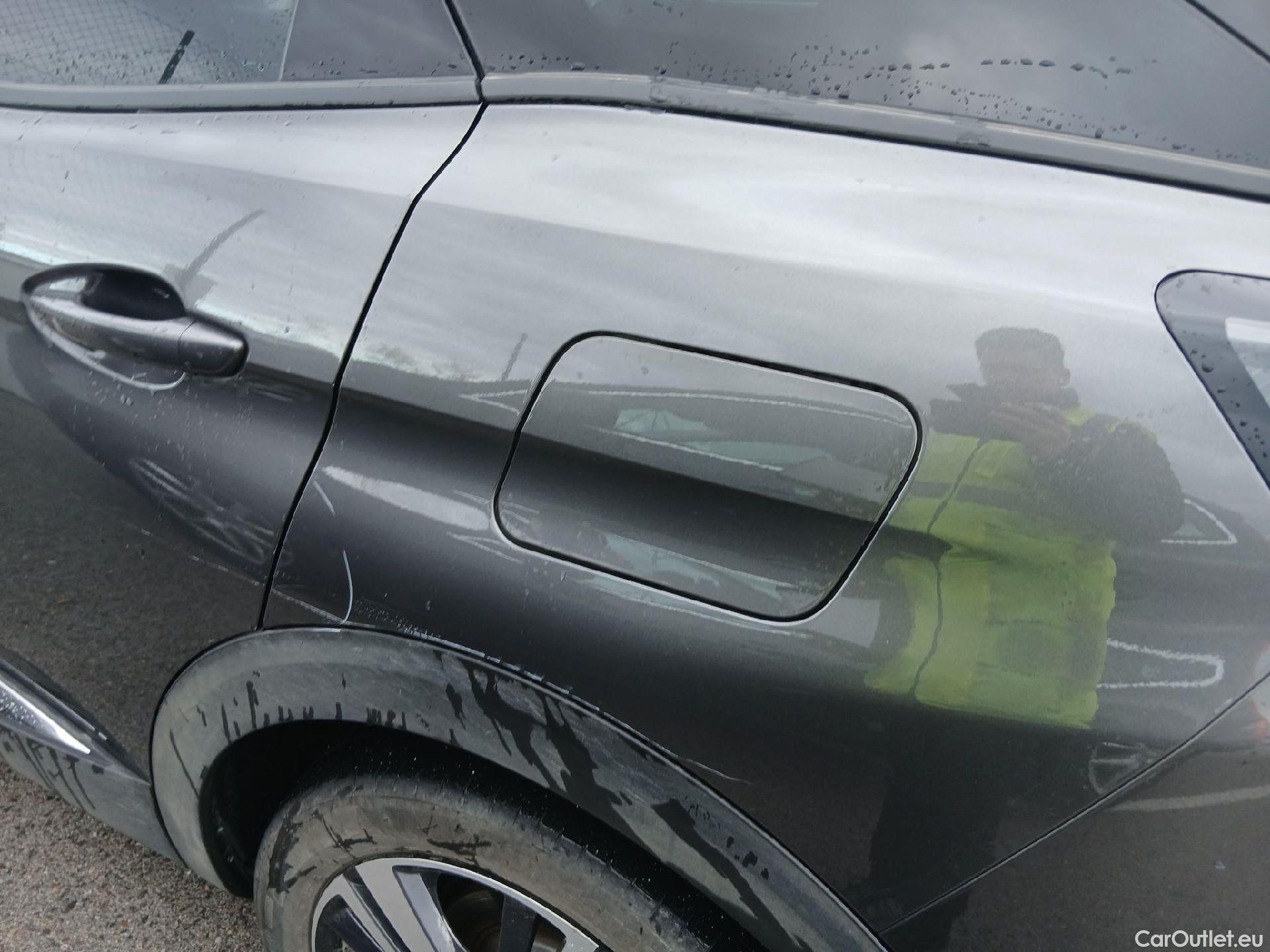  Peugeot  3008 PEUGEOT  Hybrid / 2020 / 5P / todoterreno 225 e-EAT8 Allure Pack #20