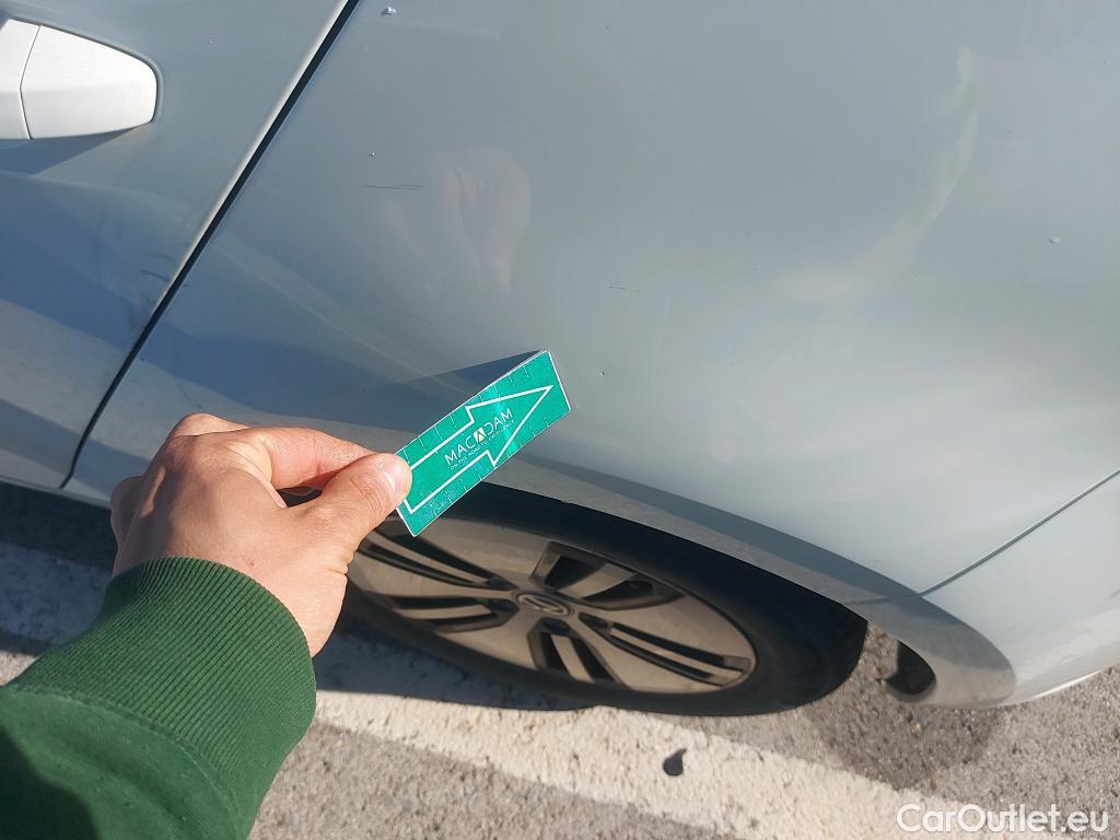  Volkswagen  Golf  VOLKSWAGEN / 2016 / 5P / berlina con portón e-ePower 110 kW (136CV) #12