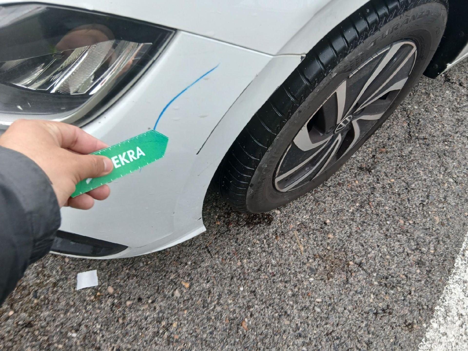  Volkswagen  Polo VOLKSWAGEN  / 2021 / 5P / berlina con portón Life 1.0 TSI 70kW (95CV) #4