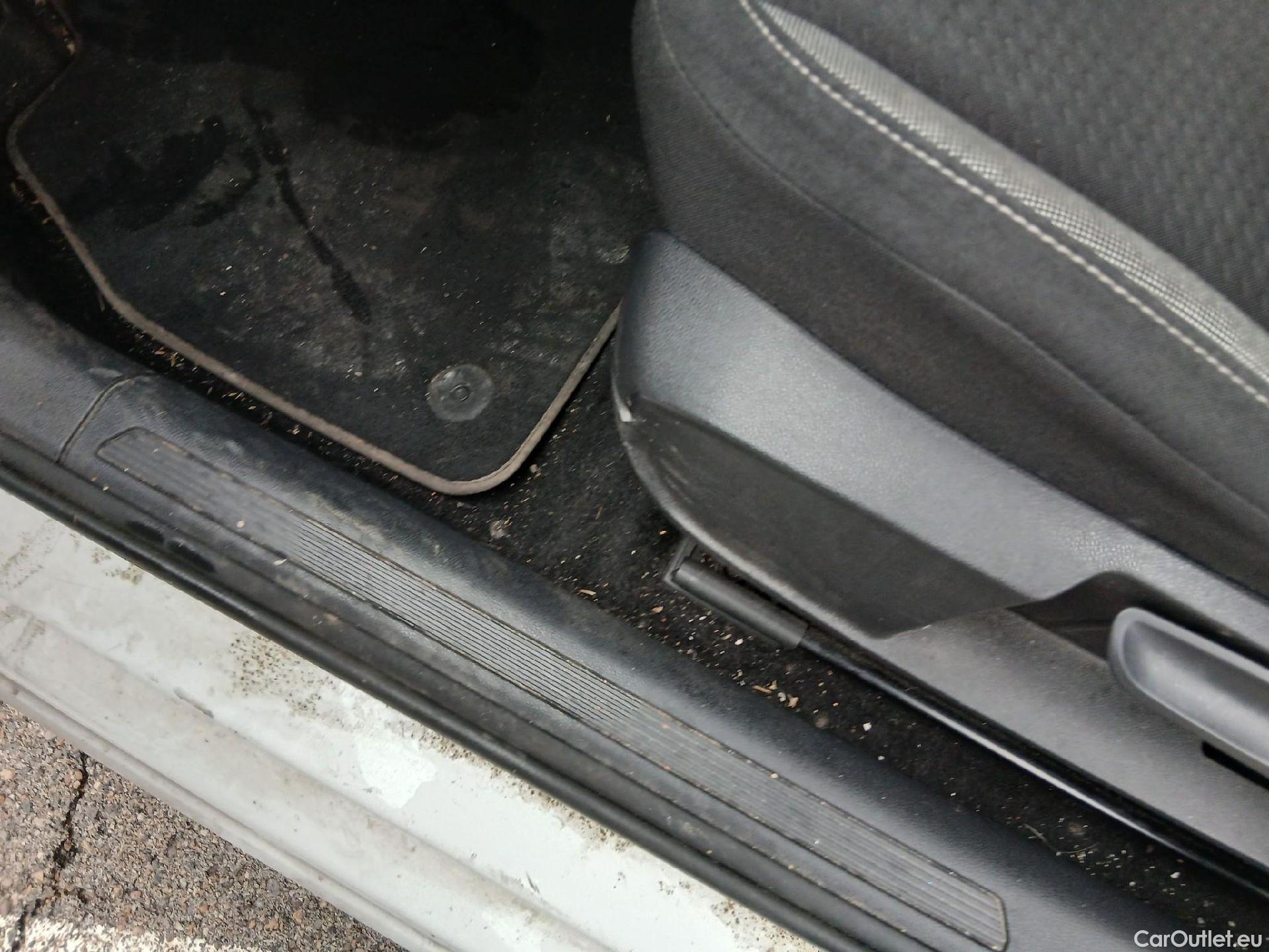  Volkswagen  Polo VOLKSWAGEN  / 2021 / 5P / berlina con portón Life 1.0 TSI 70kW (95CV) #1