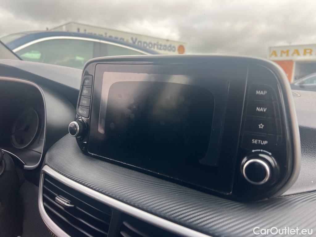  Hyundai  Tucson HYUNDAI  / 2018 / 5P / todoterreno 1.6 CRDI 85kW (116CV) 48V SLE 4X2(SP)(SL) #36