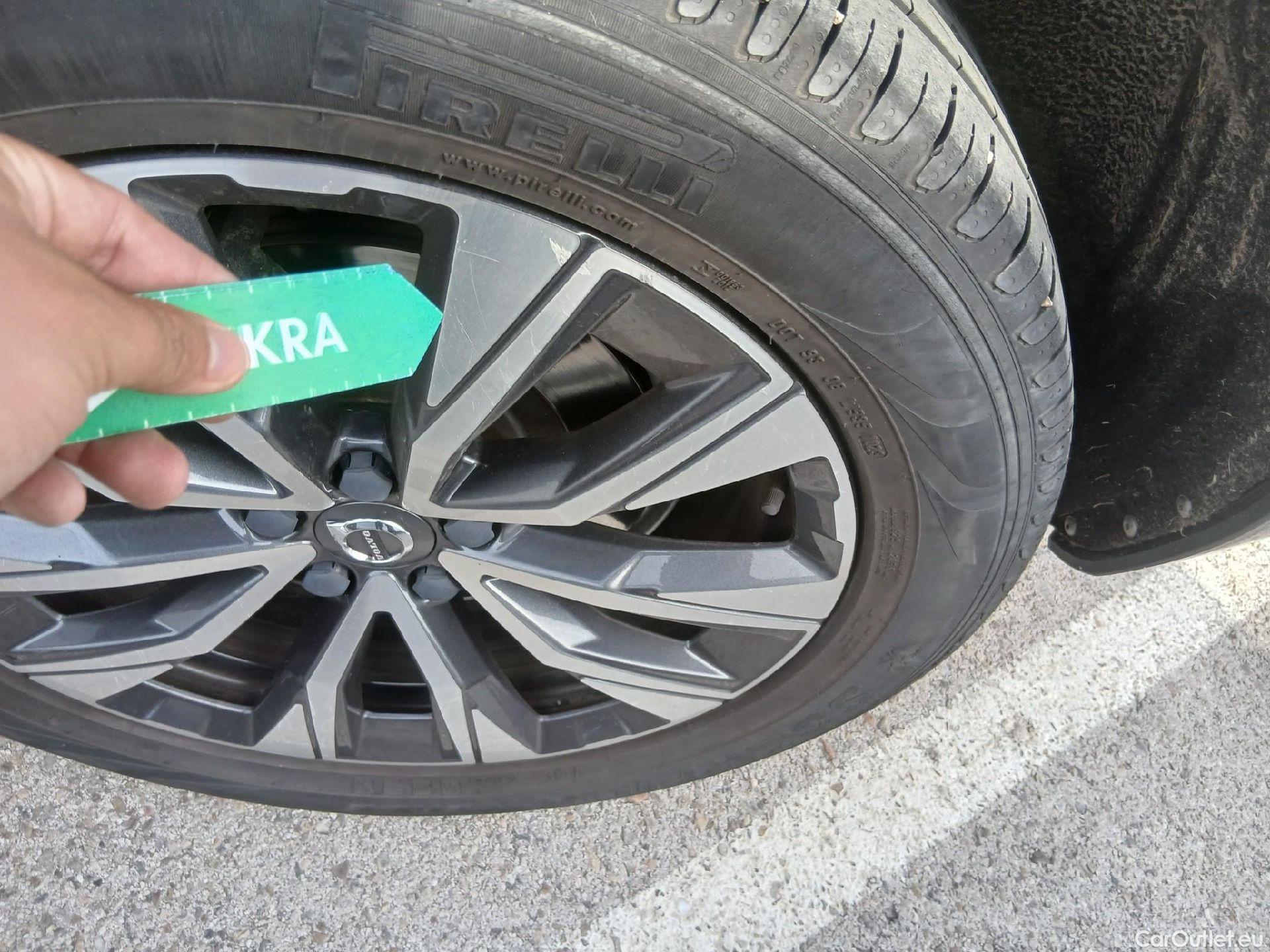  Volvo  XC60 VOLVO  / 2017 / 5P / todoterreno 2.0 B4 D Inscription Auto #19