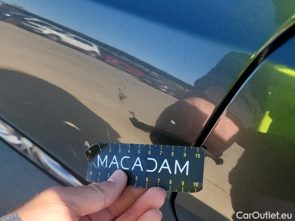  Bmw  Serie 1 BMW  / 2019 / 5P / berlina con portón 118i #30