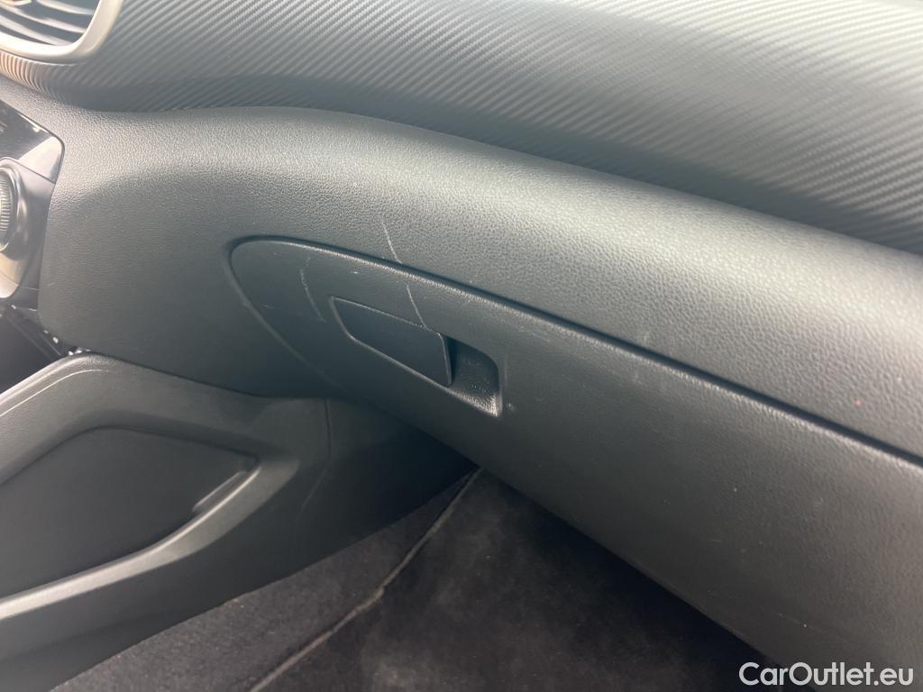  Hyundai  Tucson HYUNDAI  / 2018 / 5P / todoterreno 1.6 CRDI 85kW (116CV) 48V SLE 4X2(SP)(SL) #20