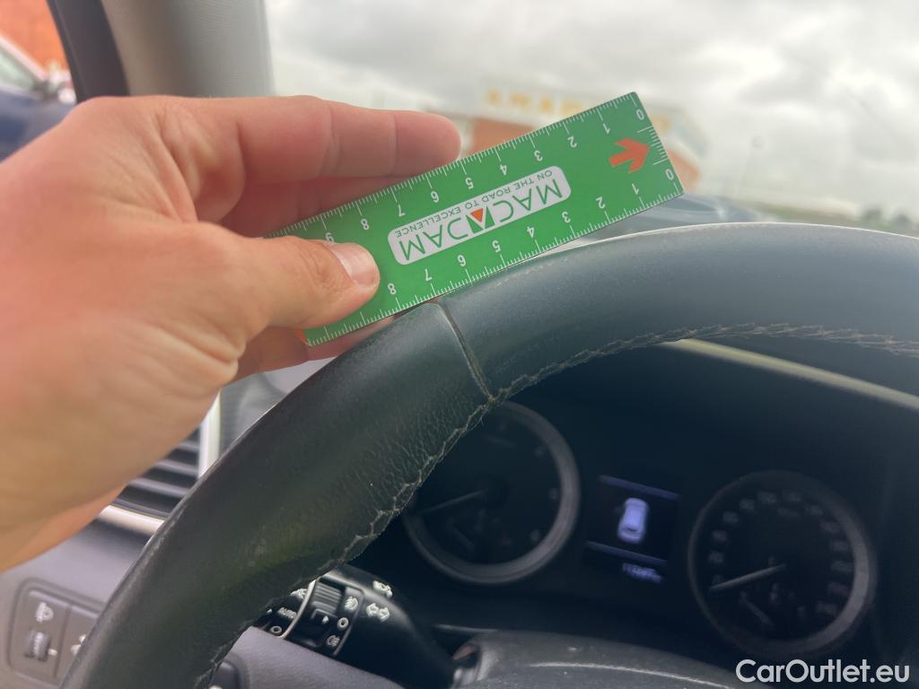  Hyundai  Tucson HYUNDAI  / 2018 / 5P / todoterreno 1.6 CRDI 85kW (116CV) 48V SLE 4X2(SP)(SL) #27