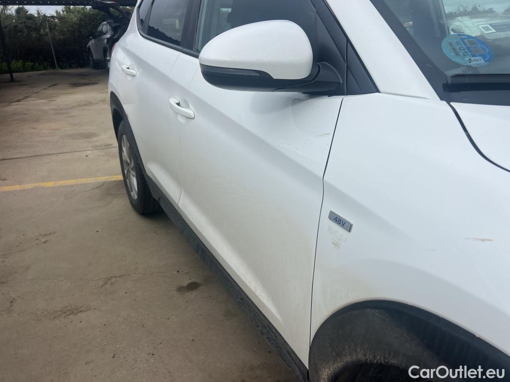  Hyundai  Tucson HYUNDAI  / 2018 / 5P / todoterreno 1.6 CRDI 85kW (116CV) 48V SLE 4X2(SP)(SL) #11