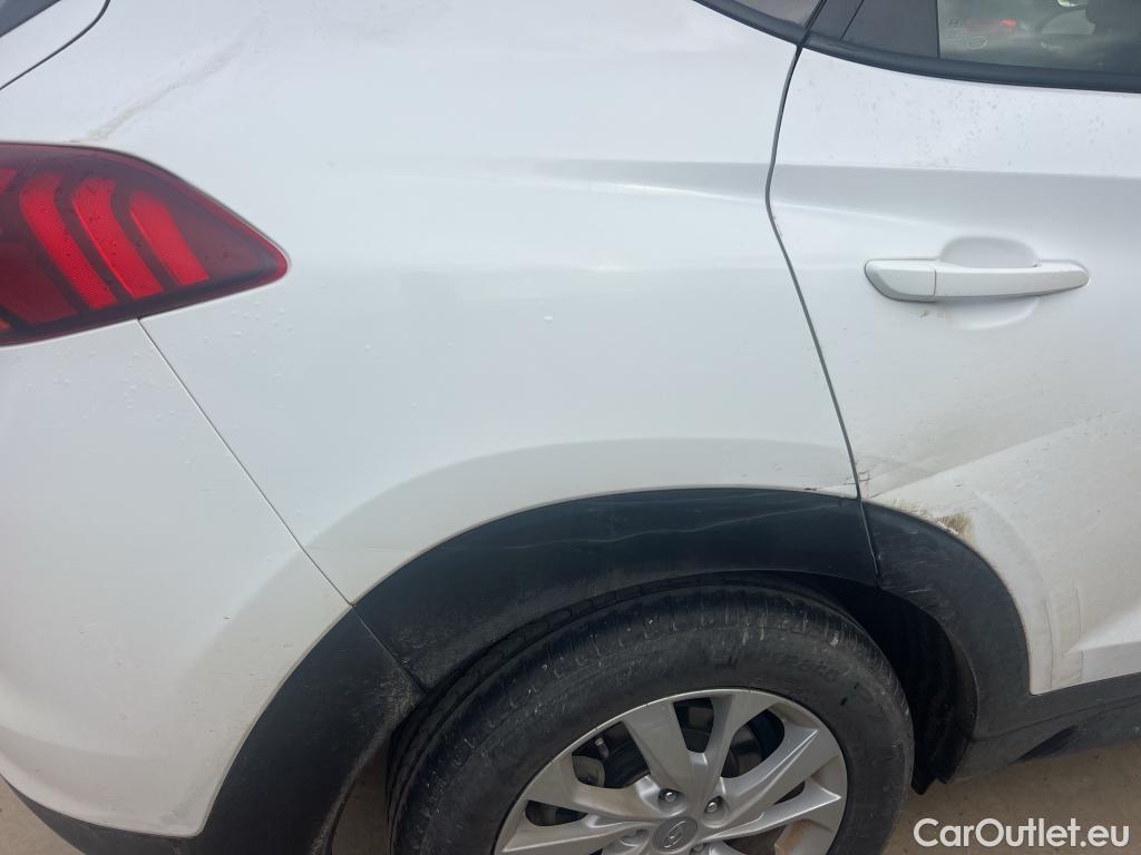  Hyundai  Tucson HYUNDAI  / 2018 / 5P / todoterreno 1.6 CRDI 85kW (116CV) 48V SLE 4X2(SP)(SL) #6