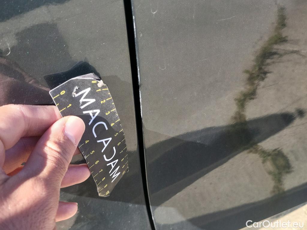  Bmw  Serie 1 BMW  / 2019 / 5P / berlina con portón 118i #6