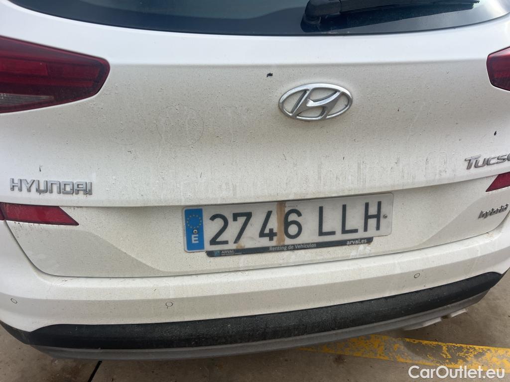  Hyundai  Tucson HYUNDAI  / 2018 / 5P / todoterreno 1.6 CRDI 85kW (116CV) 48V SLE 4X2(SP)(SL) #8