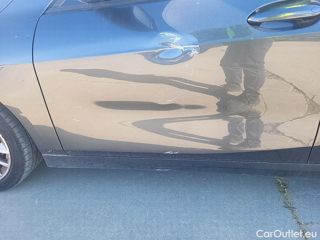  Bmw  Serie 1 BMW  / 2019 / 5P / berlina con portón 118i #17