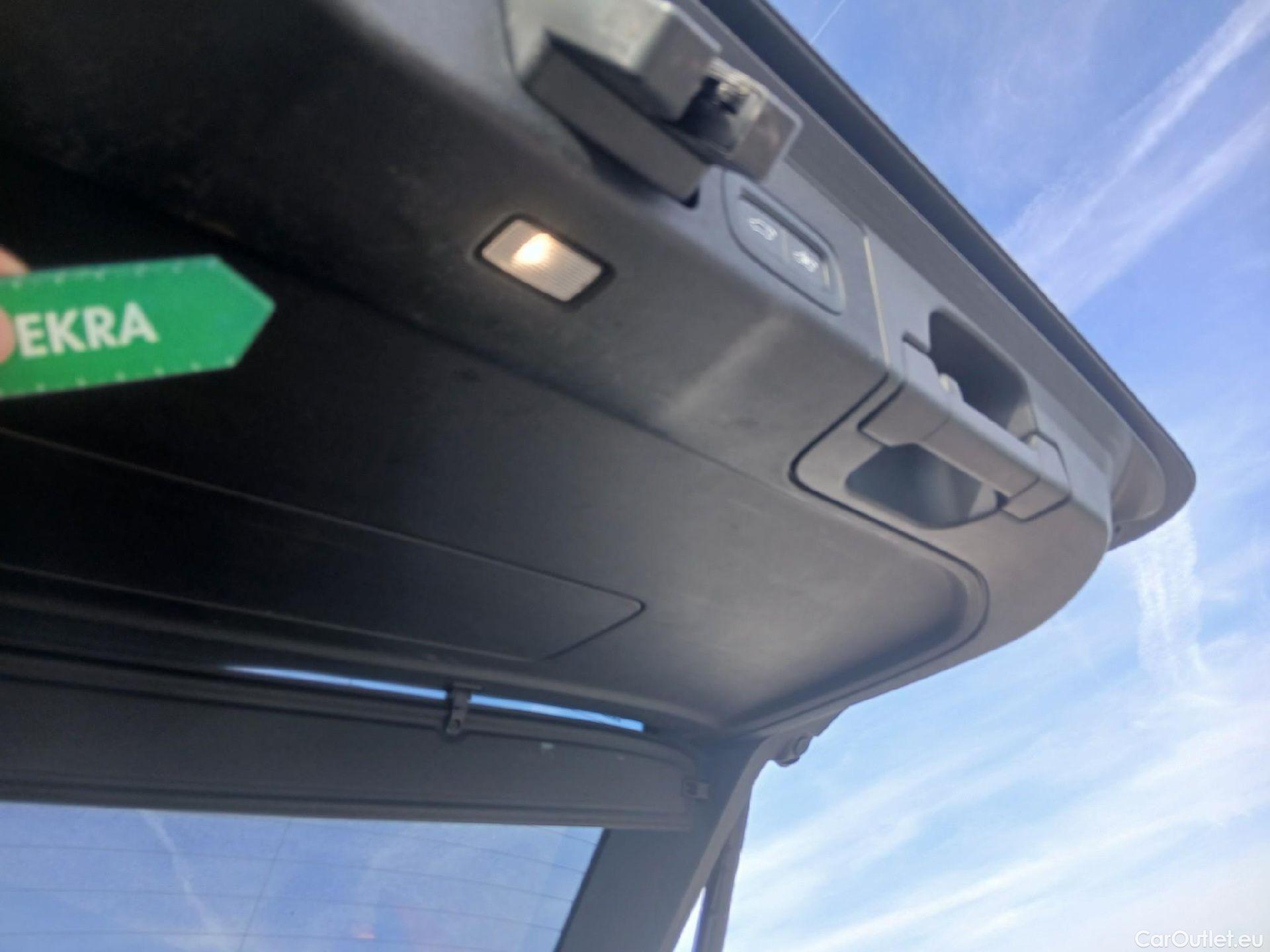  Volvo  XC60 VOLVO  / 2017 / 5P / todoterreno 2.0 B4 D Inscription Auto #2