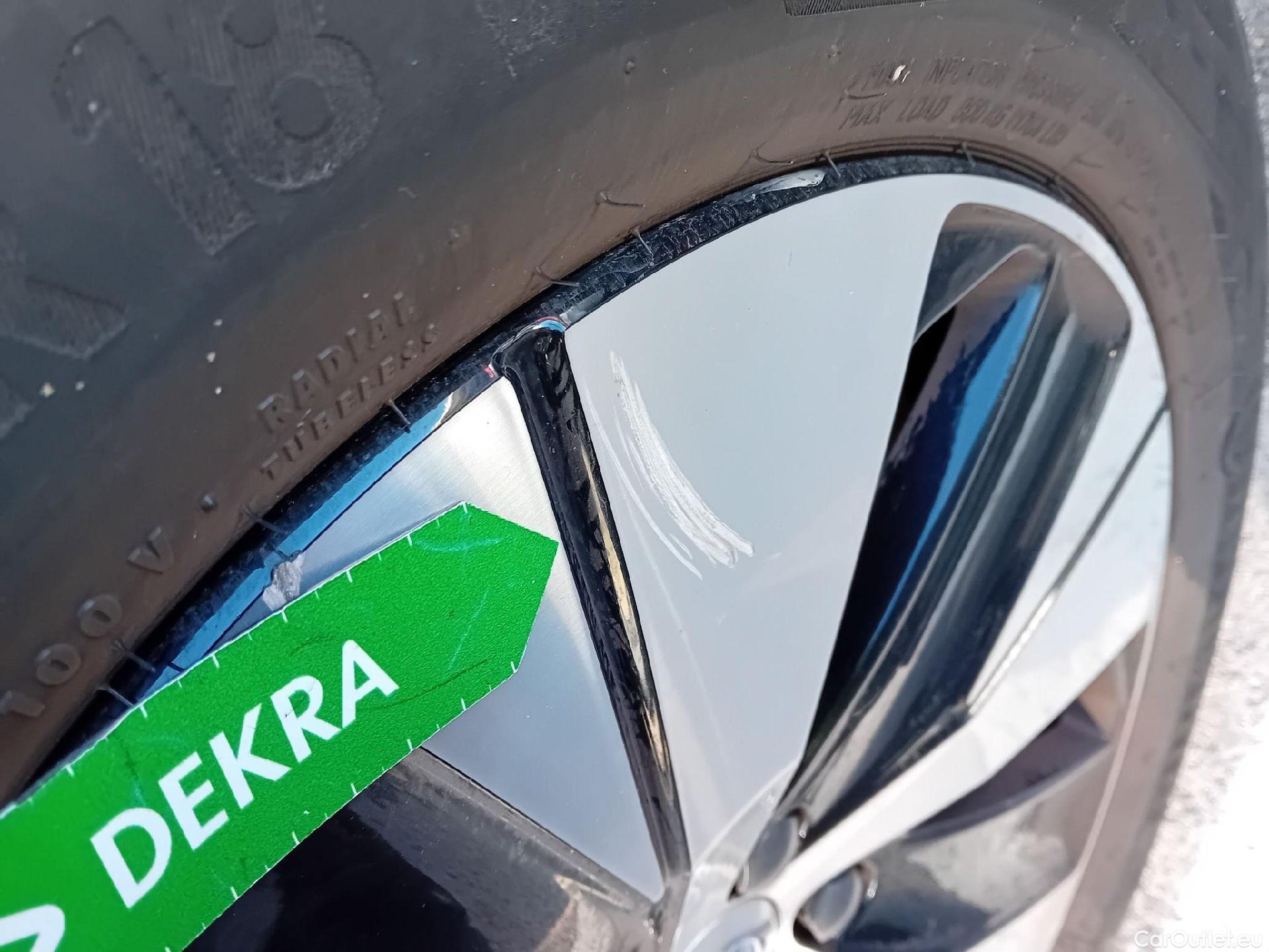  Volvo  XC 40 VOLVO XC40 / 2017 / 5P / todoterreno 1.5 T4 Twin Recharge Inscription Ex Auto #17