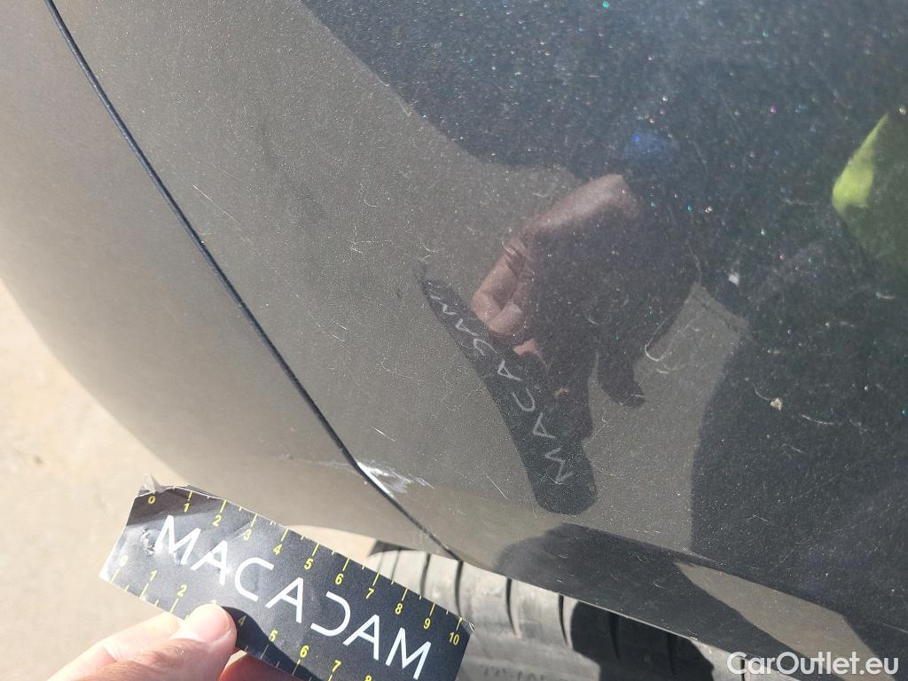  Bmw  Serie 1 BMW  / 2019 / 5P / berlina con portón 118i #10