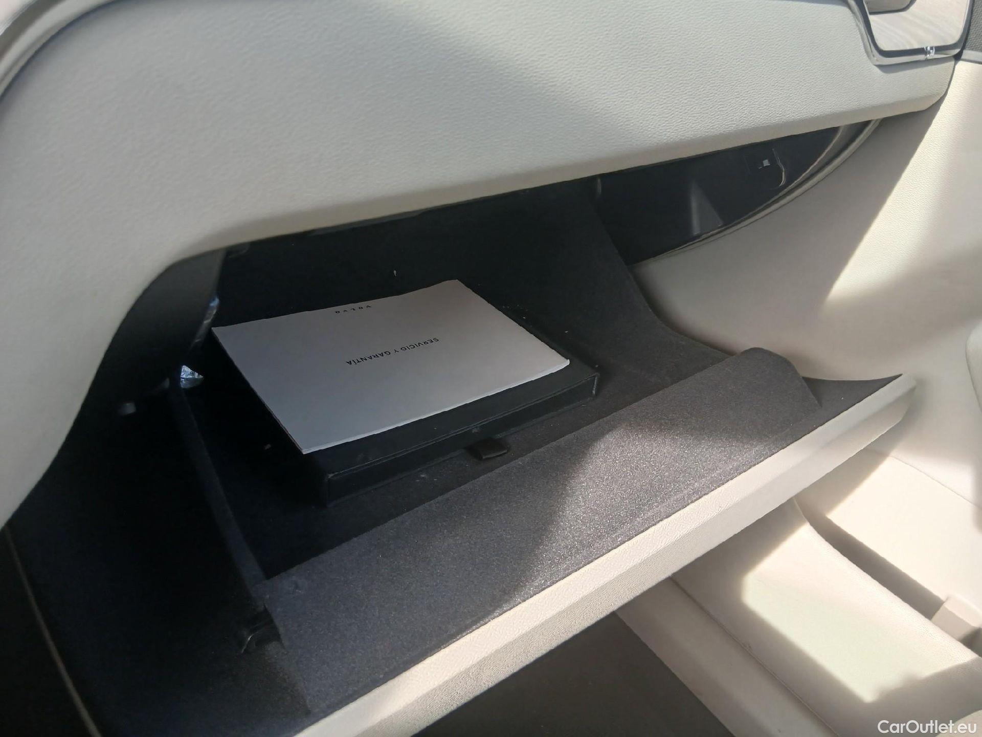  Volvo  XC60 VOLVO  / 2017 / 5P / todoterreno 2.0 B4 D Inscription Auto #1