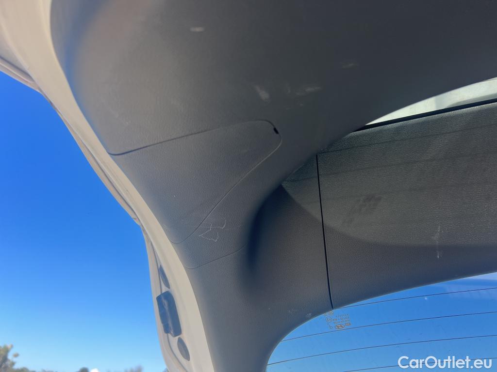  Hyundai   Ioniq HYUNDAI / 2019 / 5P / berlina con portón 1.6 GDI HEV Klass DCT #1