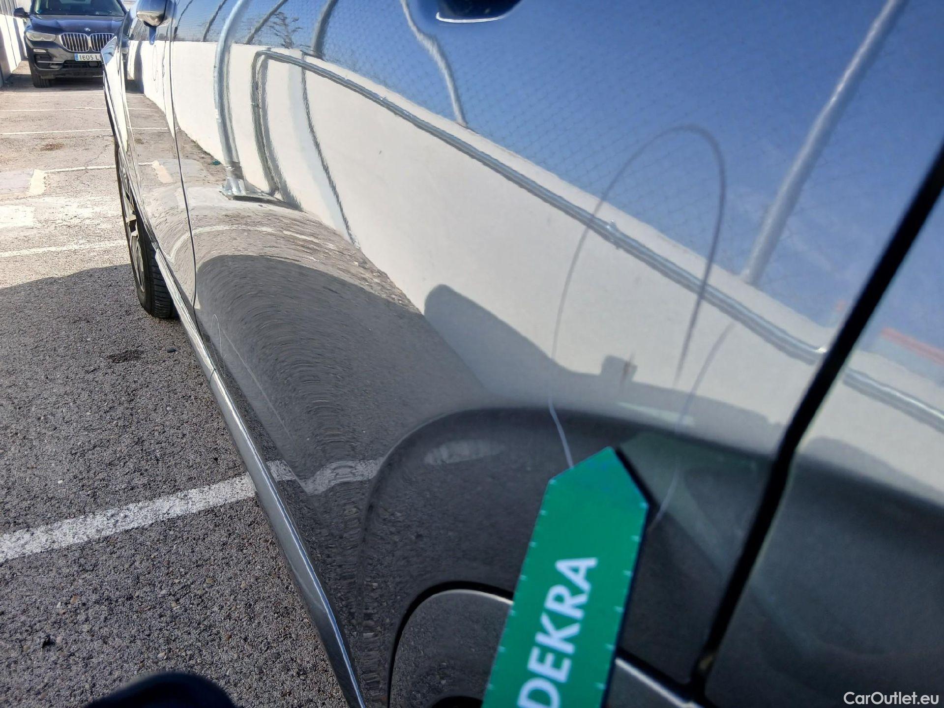  Volvo  XC90 VOLVO  / 2019 / 5P / todoterreno 2.0 B5 D5 AWD Business Plus Auto (CX) #19