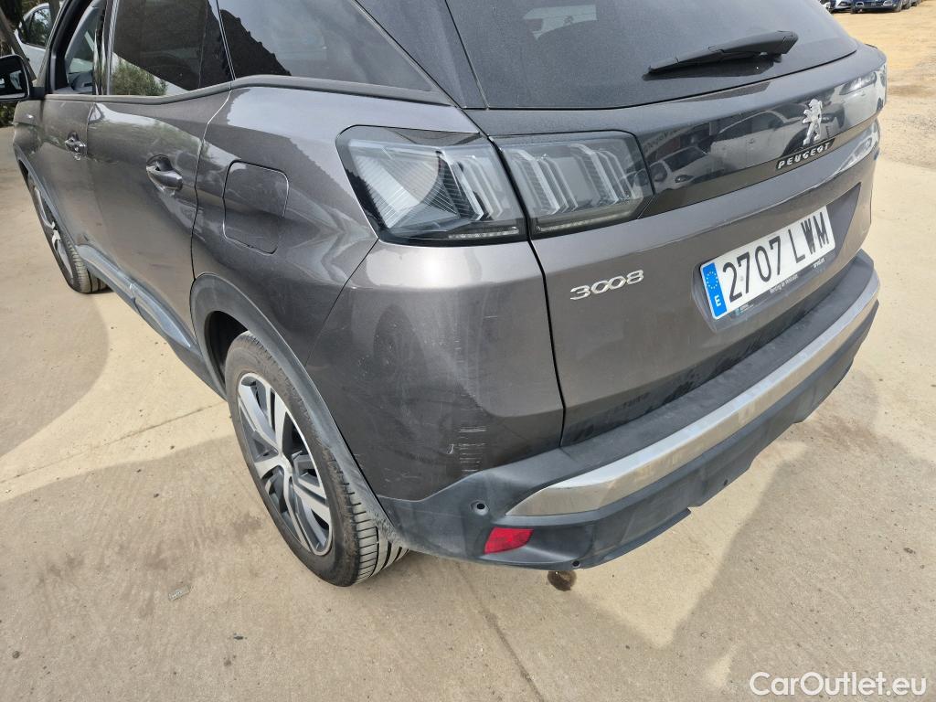  Peugeot  3008 PEUGEOT  Hybrid / 2020 / 5P / todoterreno 225 e-EAT8 Allure (AC2) #16