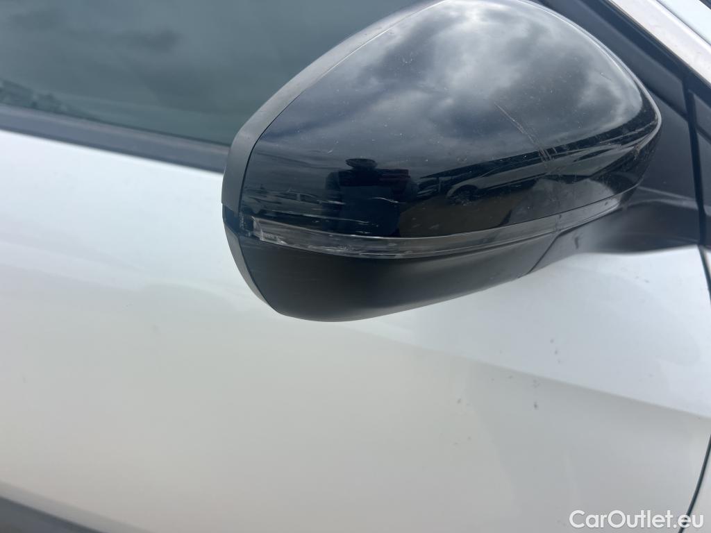  Peugeot  3008 PEUGEOT  / 2020 / 5P / todoterreno 1.2 PureTech 96KW S&S Active Pack EAT8 #22